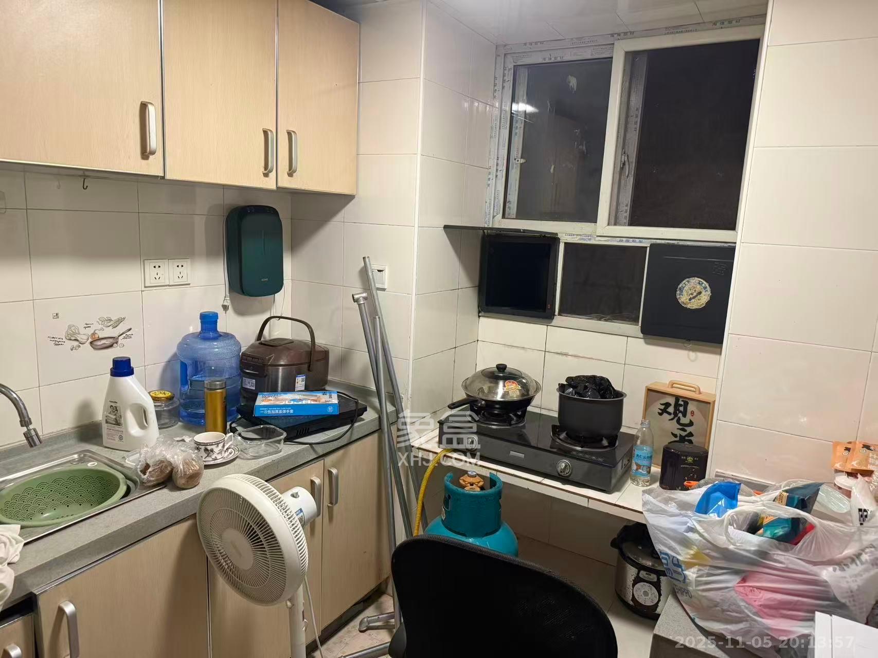 向韶村  1室1厅1卫    1500.0元/月室内图