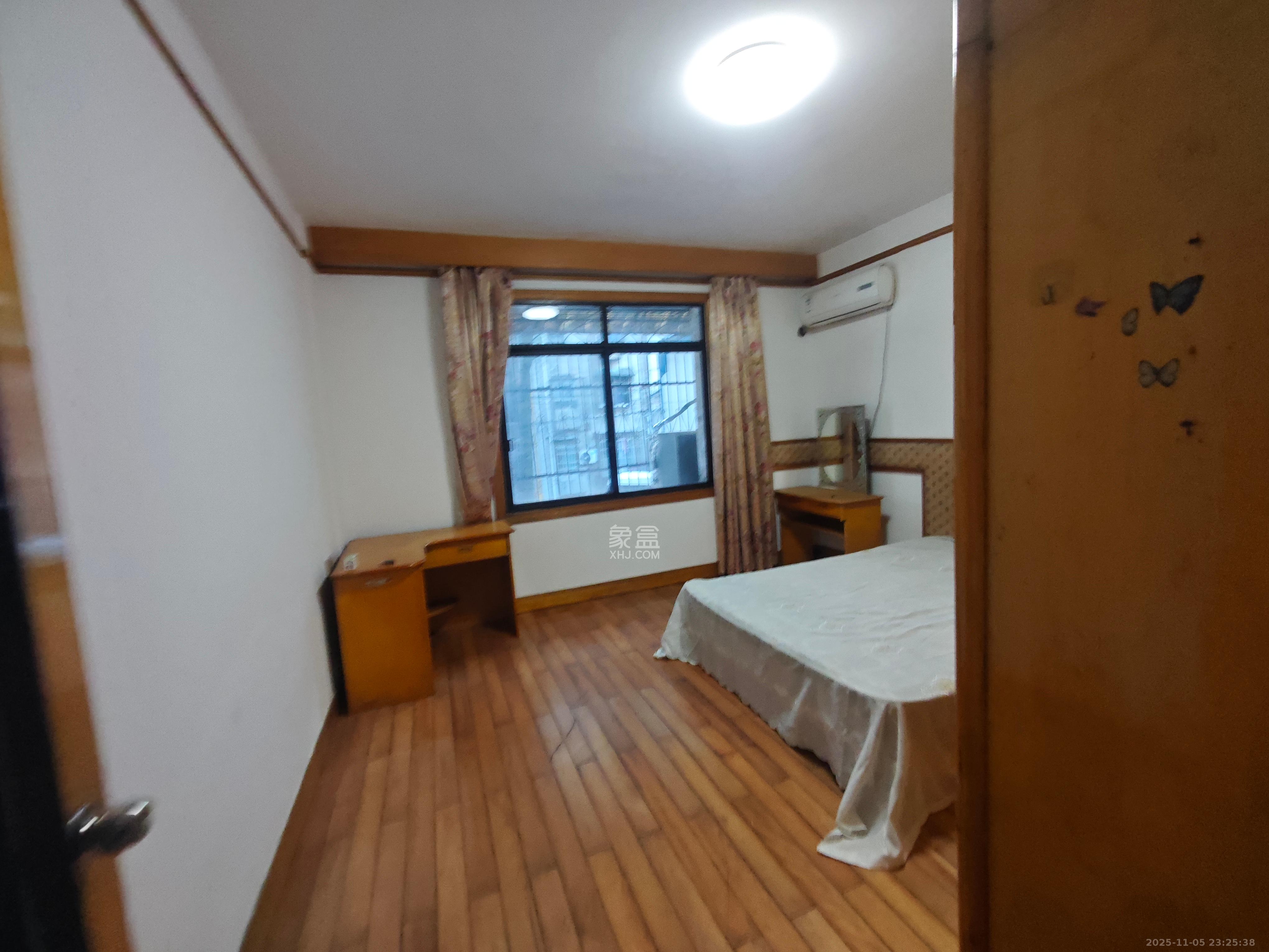 桂花二村 1室0厅0卫 1300.0元/月 桂花二村 1室0厅0卫 1300.0元/月室内图