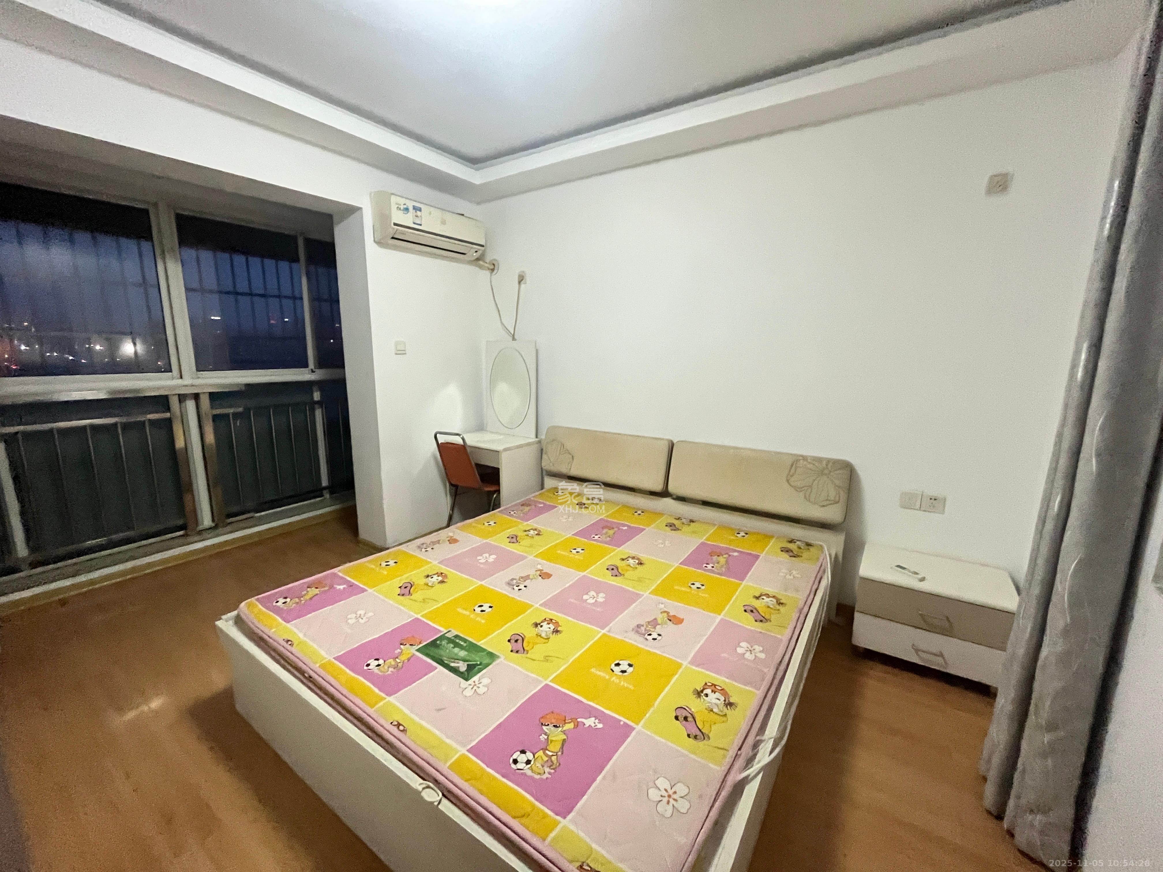 南铁佳苑 2室2厅1卫 2400.0元/月 南铁佳苑 2室2厅1卫 2400.0元/月室内图