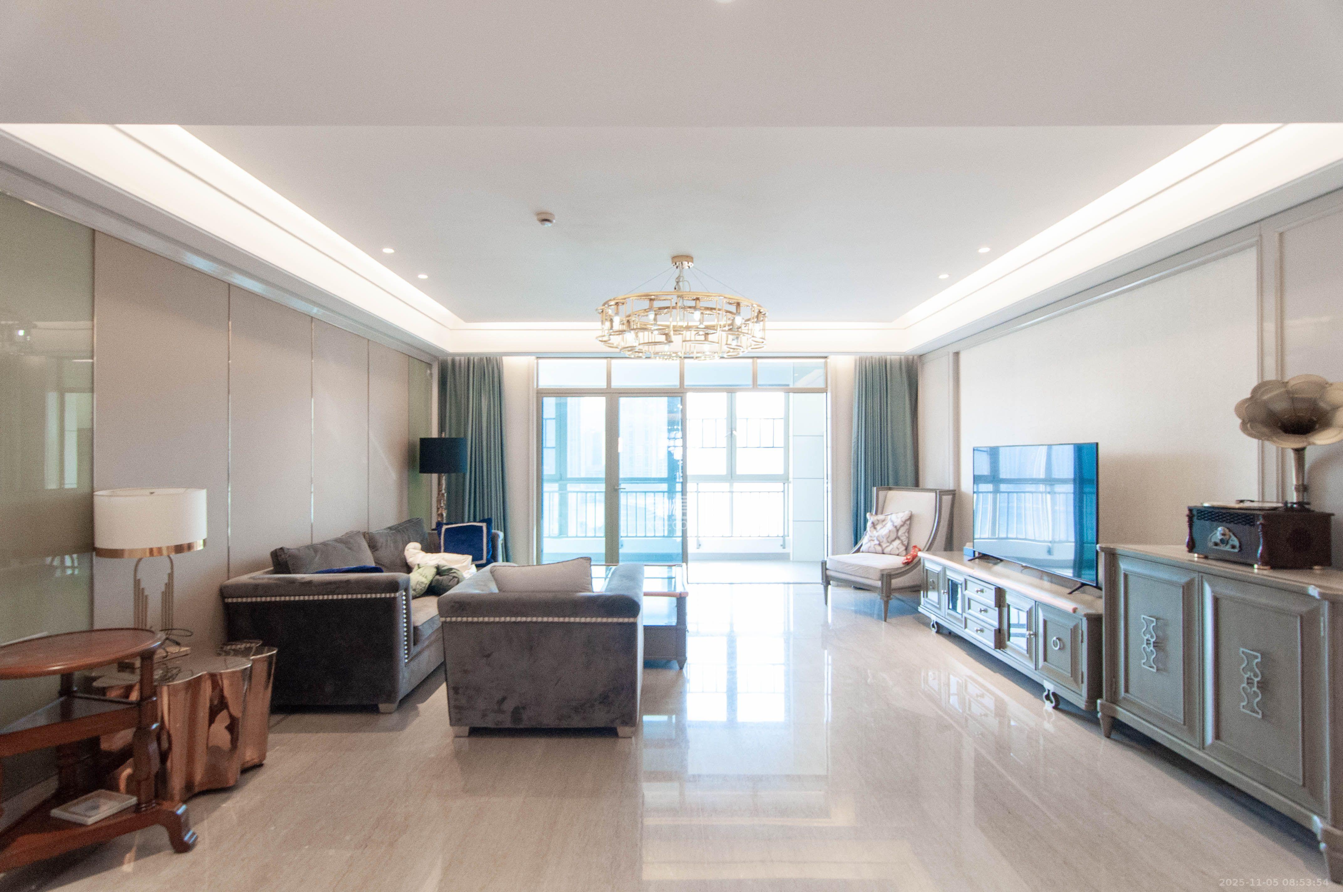 梅溪湖金茂府（金茂广场）（金茂览秀城）  5室2厅3卫    12000.0元/月