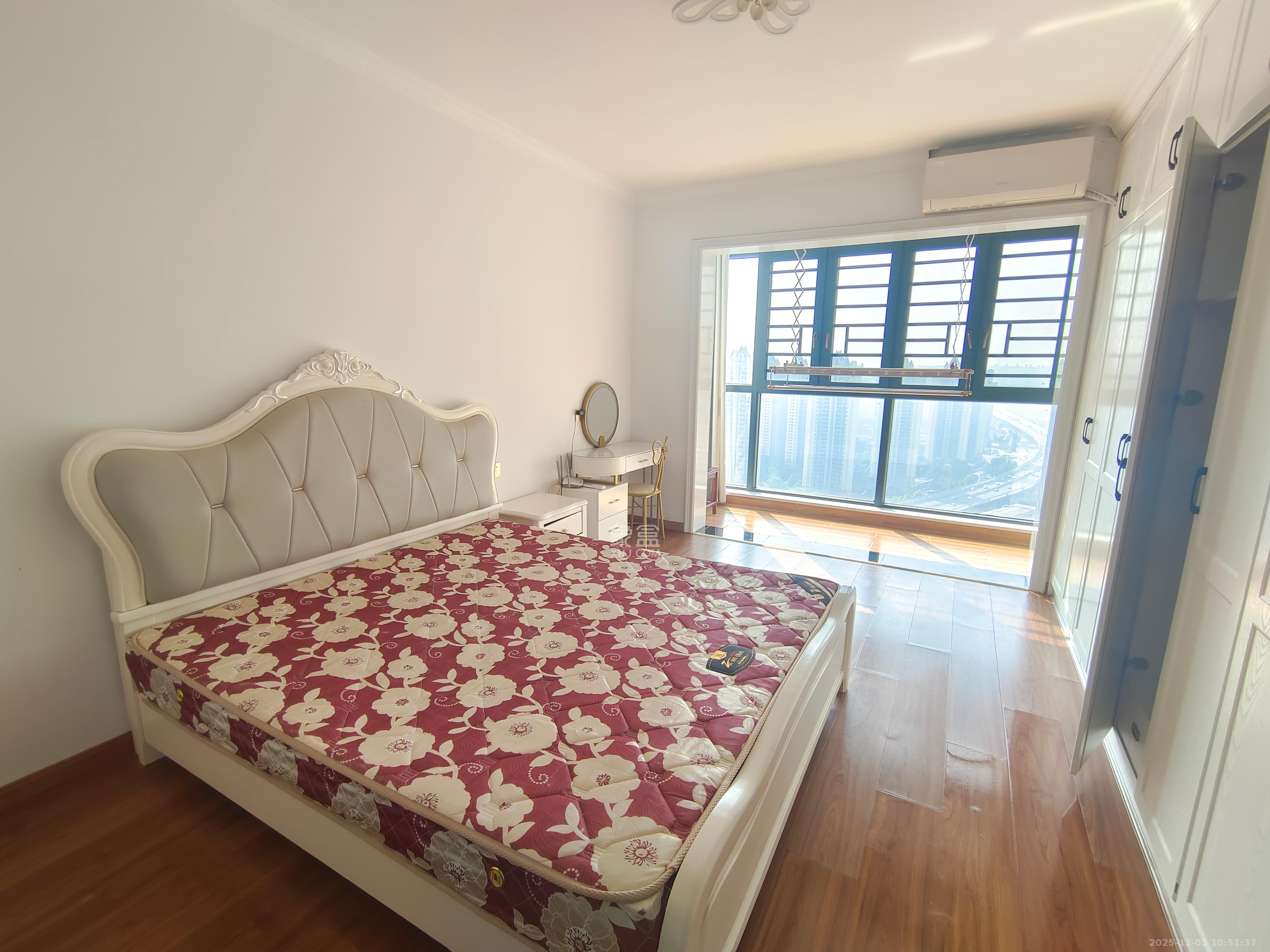 朝正美苑 4室1厅2卫 3500.0元/月 朝正美苑 4室1厅2卫 3500.0元/月室内图