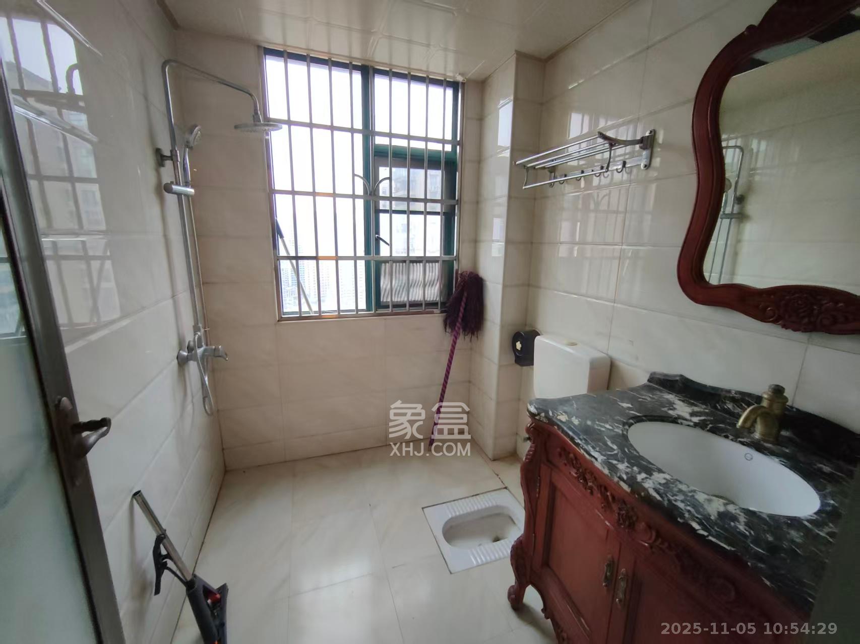 克拉美丽山庄（晟领国际）  4室2厅2卫    3800.0元/月室内图