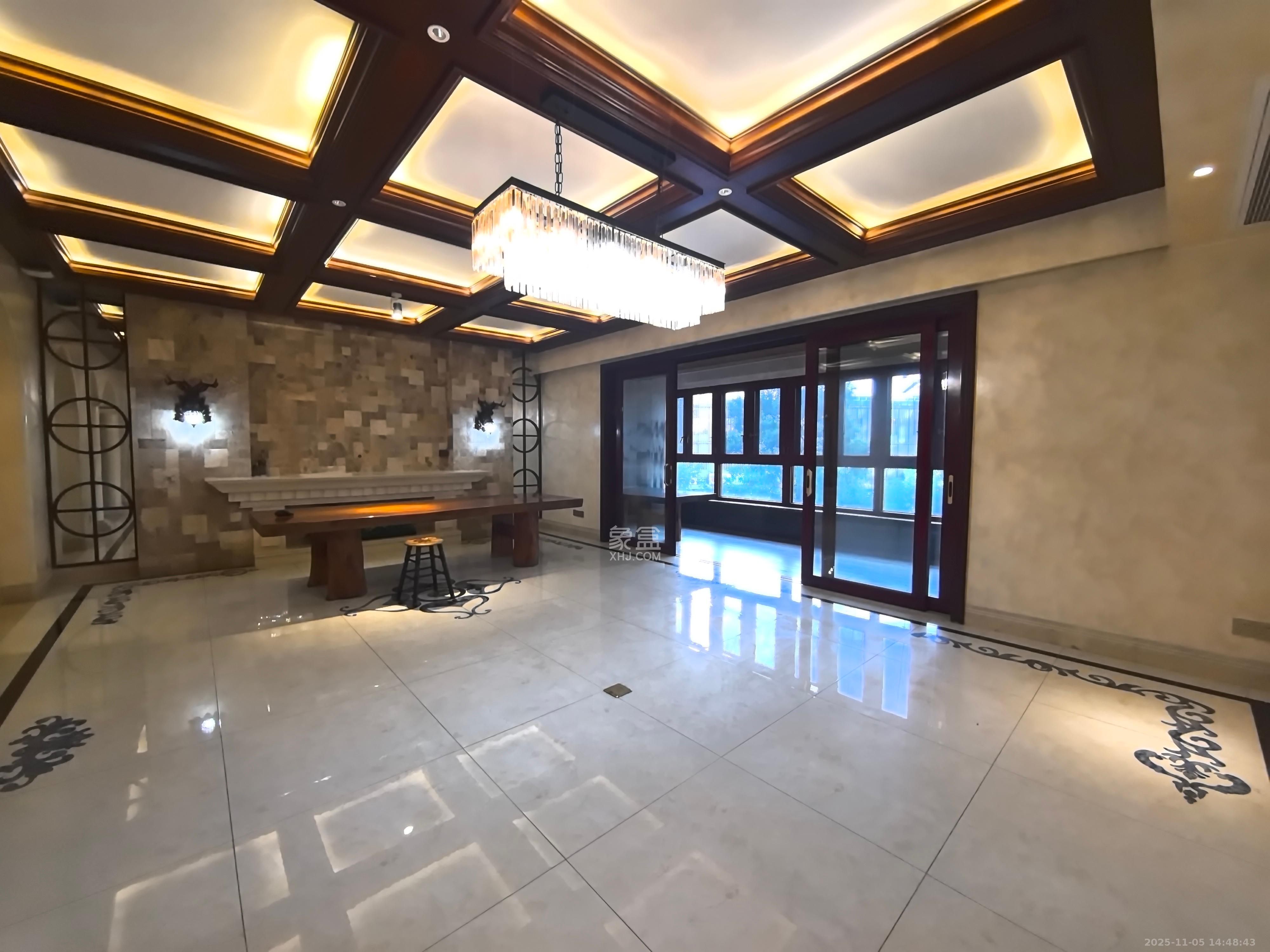 保利国际广场  4室2厅2卫    16000.0元/月室内图