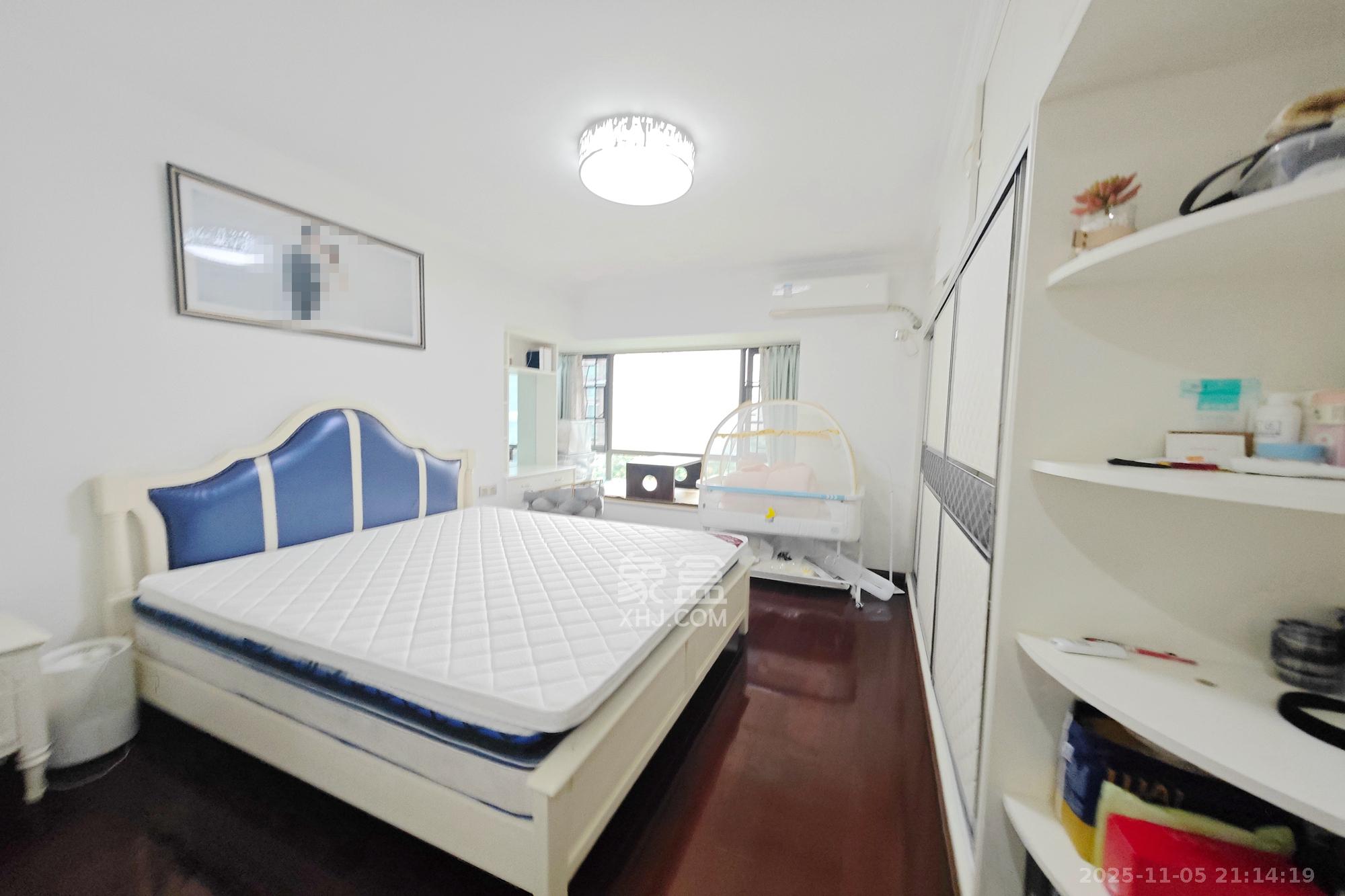 新城新世界一二三期 3室2厅2卫 125.0万 新城新世界一二三期 3室2厅2卫 125.0万卧室