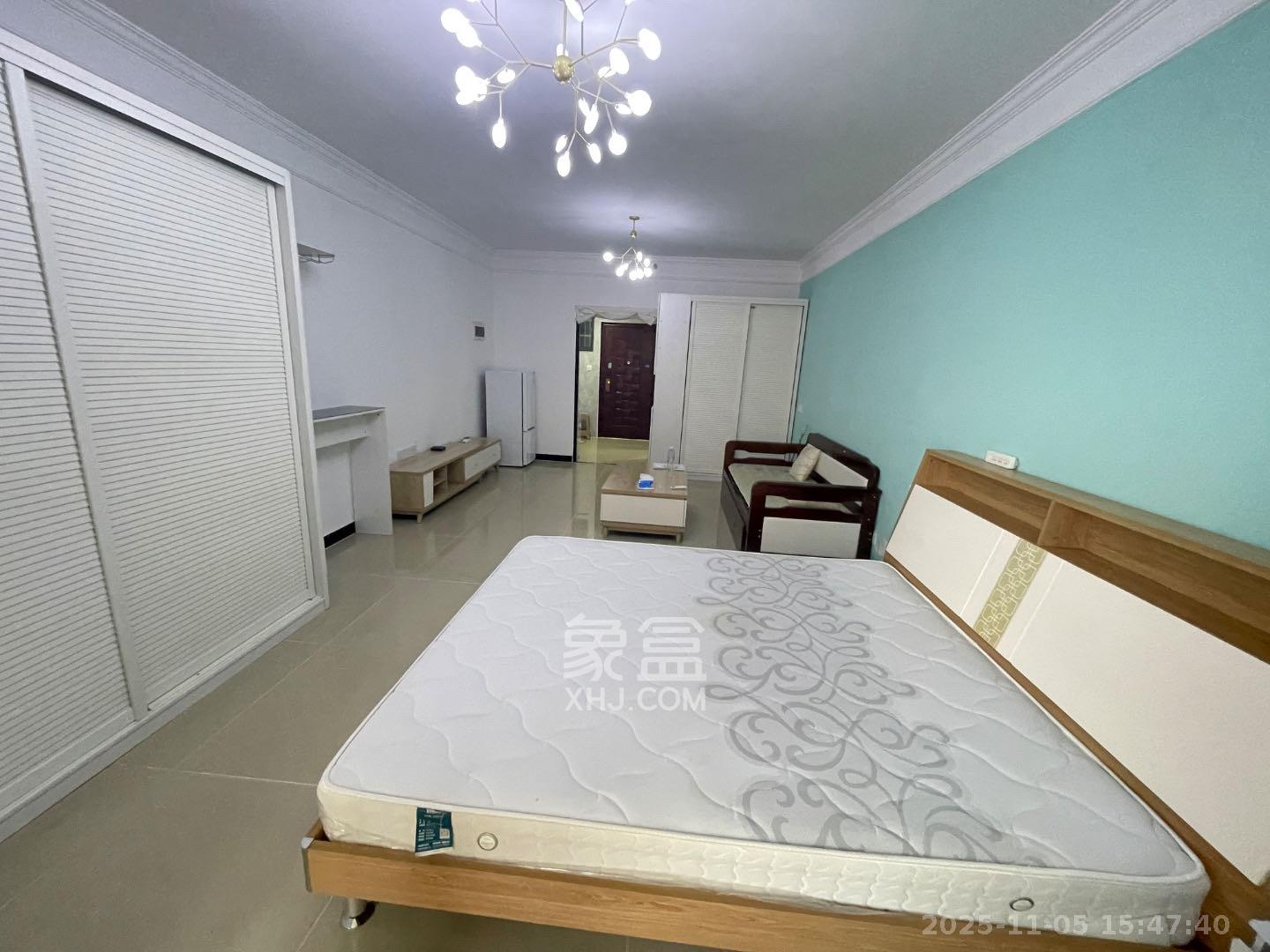 剑桥名门  1室1厅1卫    1500.0元/月室内图1