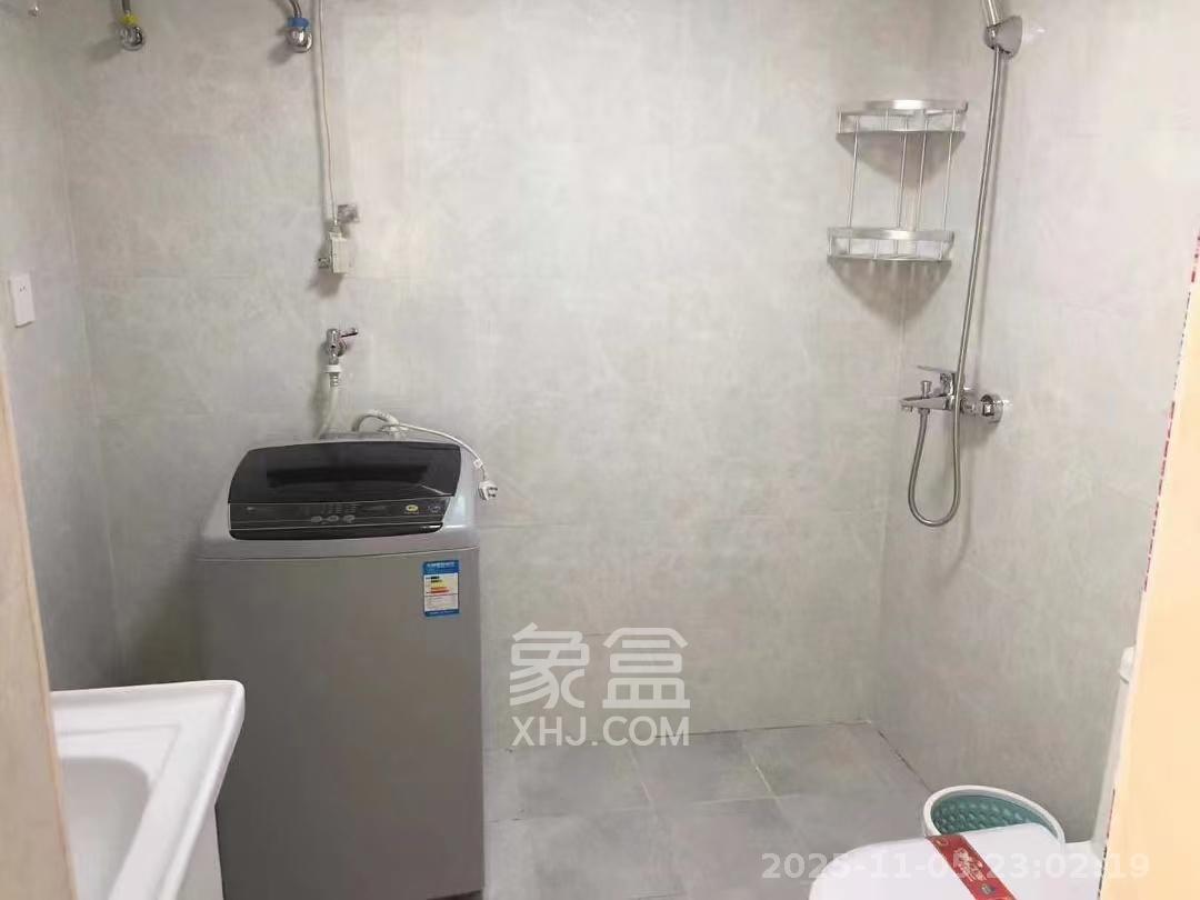 新天地（温馨家园）新长江宾馆  1室1厅1卫    1400.0元/月室内图