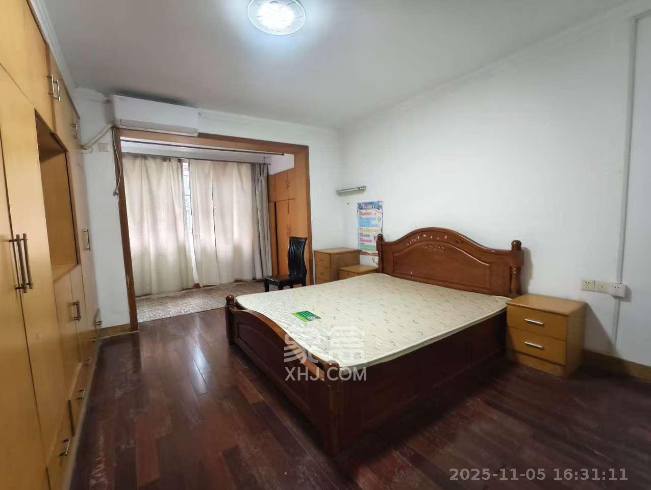 德政园  3室2厅1卫    2300.0元/月室内图