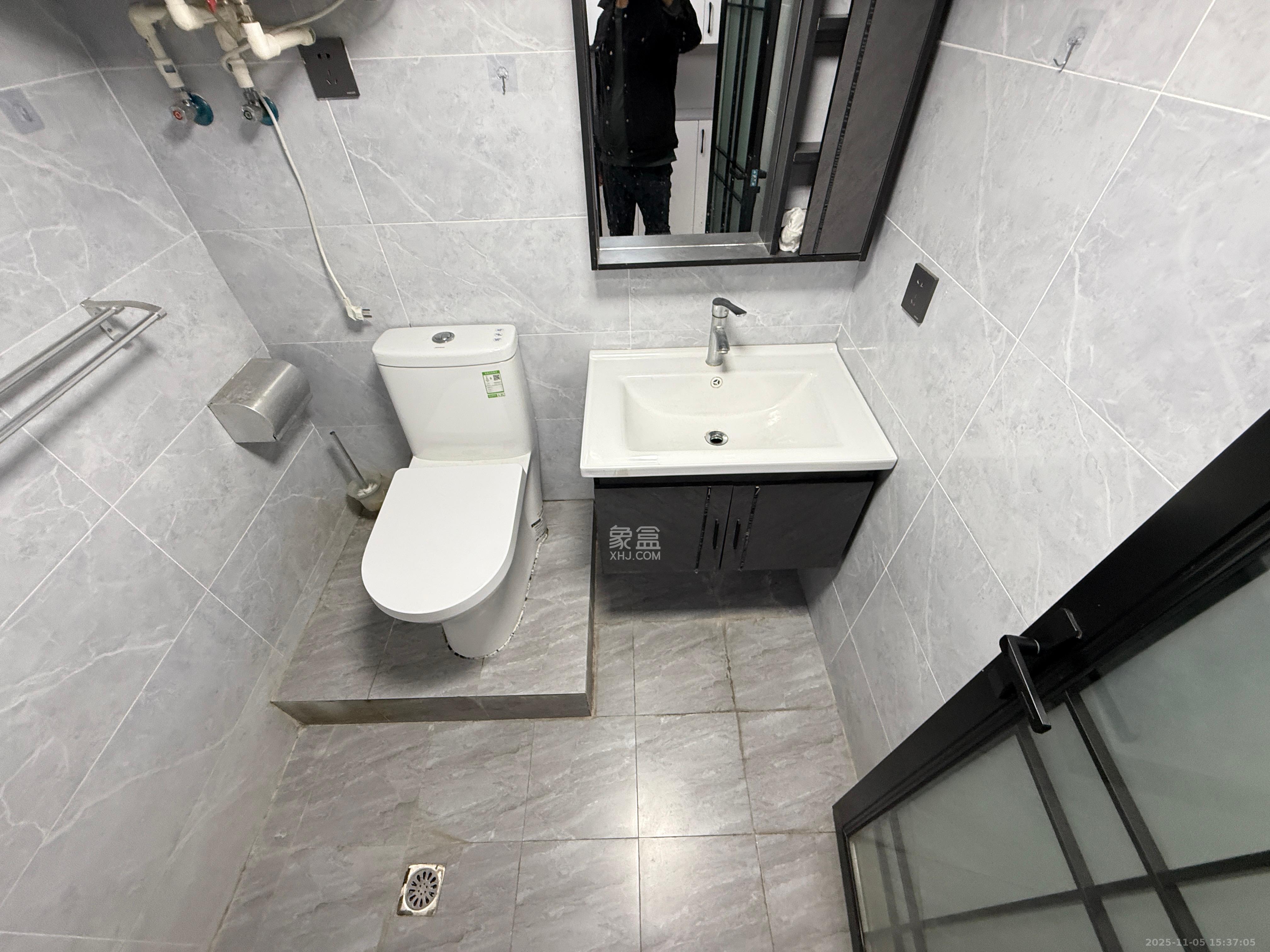 太阳城  2室1厅1卫    1700.0元/月室内图