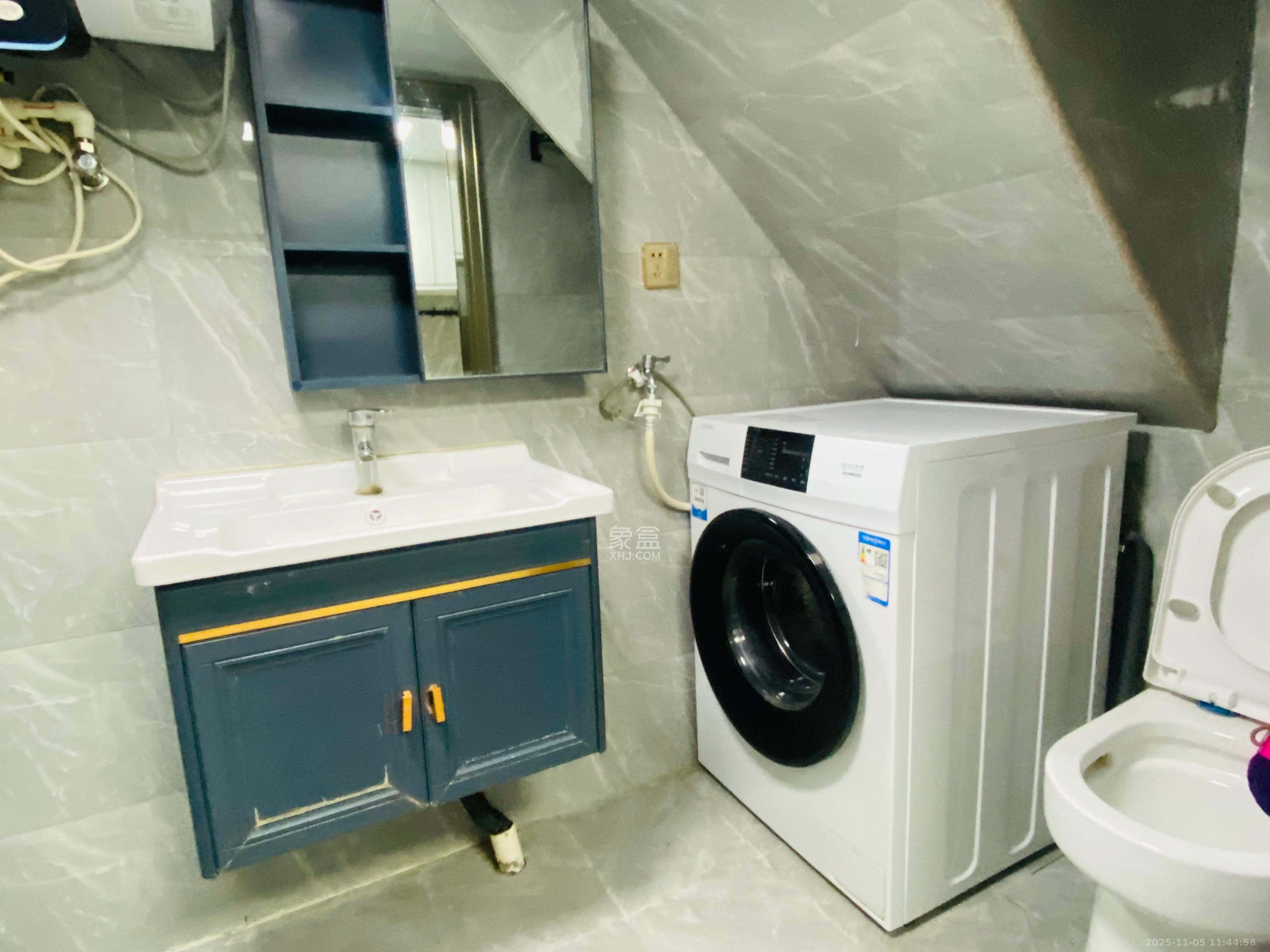 华润翡翠府  2室1厅1卫    1500.0元/月室内图