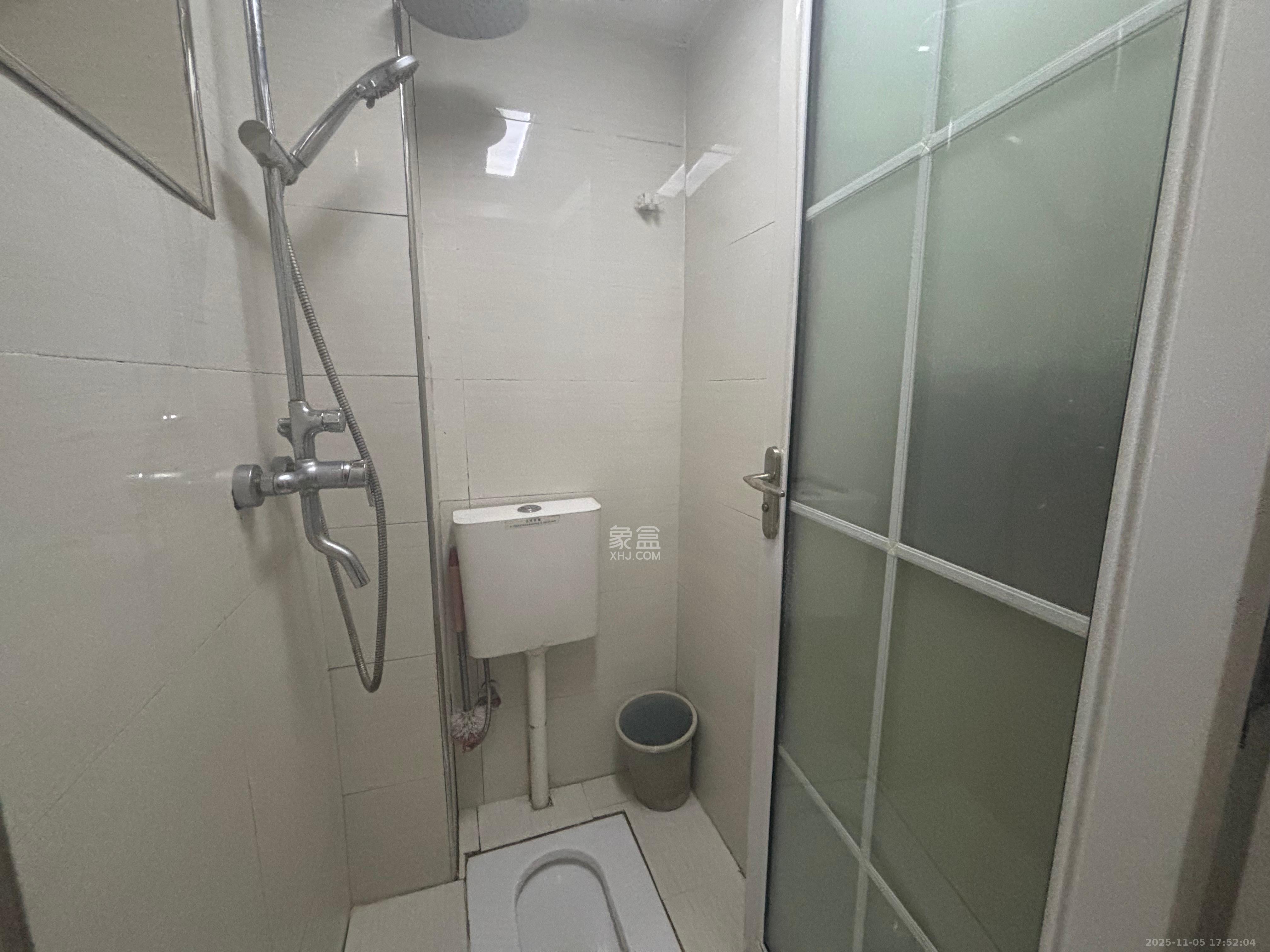 桂花二村  2室1厅1卫    1600.0元/月室内图