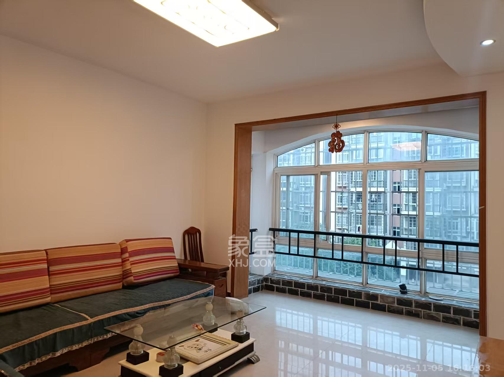 金信阳光在线 3室2厅1卫 2100.0元/月 金信阳光在线 3室2厅1卫 2100.0元/月室内图