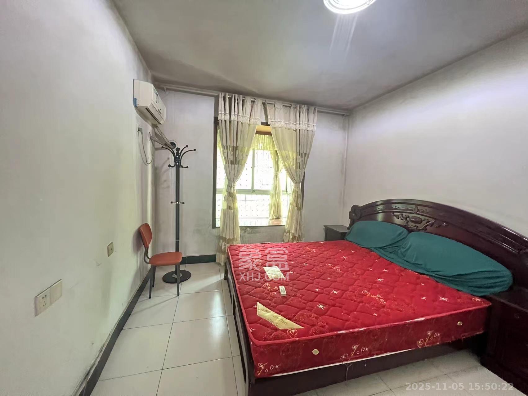 中南汽车世界  2室2厅1卫    1200.0元/月室内图