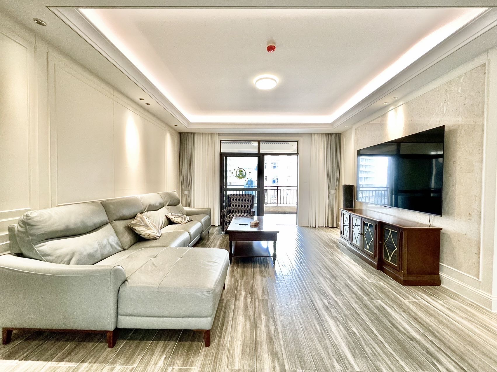 海航豪庭北苑  5室2厅4卫    9500.0元/月