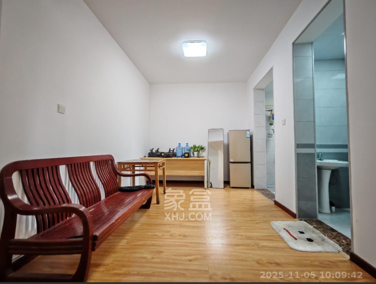 恒盛世家 3室2厅2卫 2300.0元/月 恒盛世家 3室2厅2卫 2300.0元/月室内图