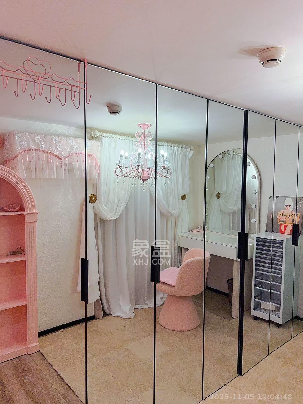 藏珑湖上公馆 1室1厅1卫 3500.0元/月 藏珑湖上公馆 1室1厅1卫 3500.0元/月室内图