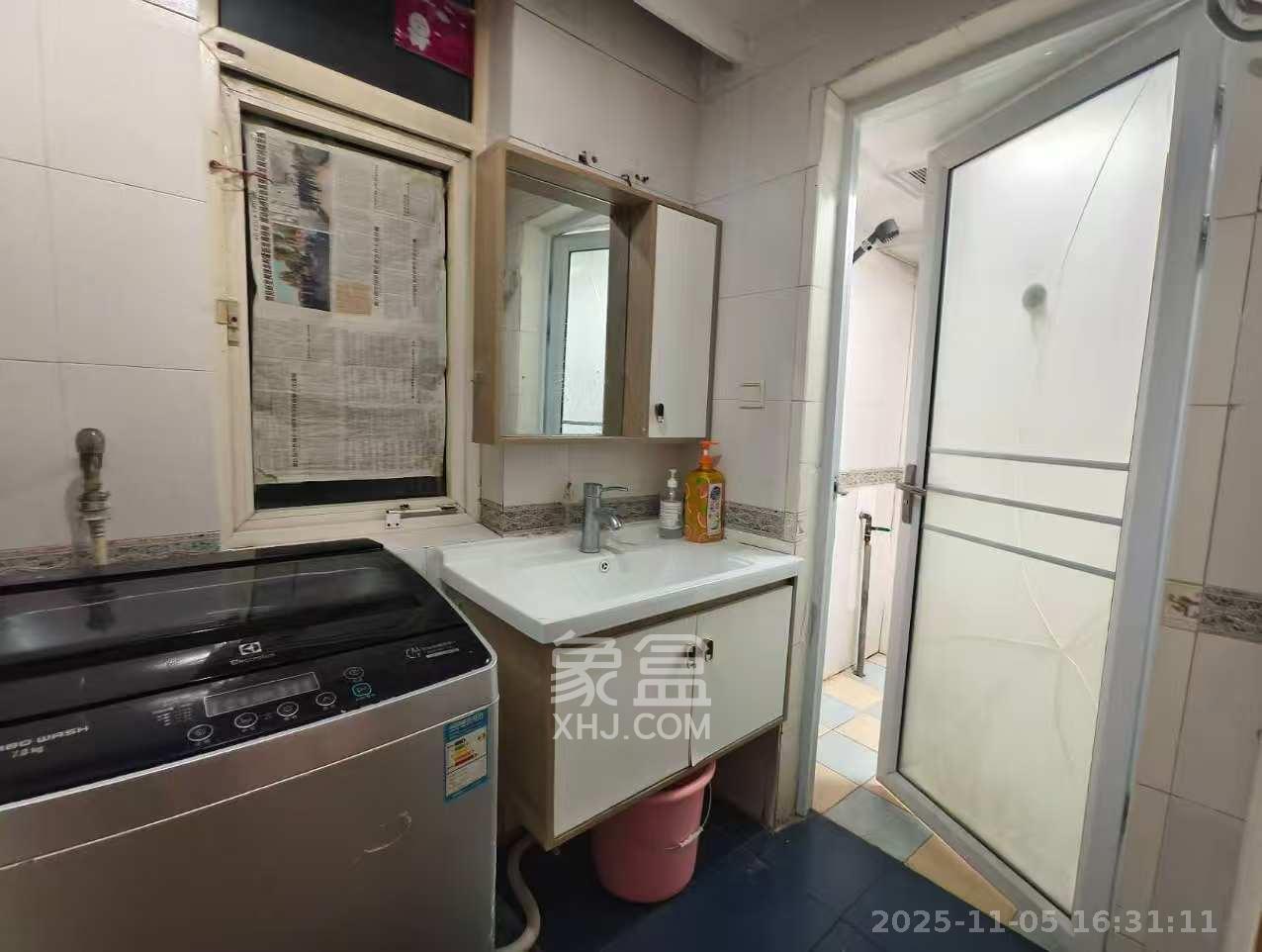 德政园  3室2厅1卫    2300.0元/月室内图