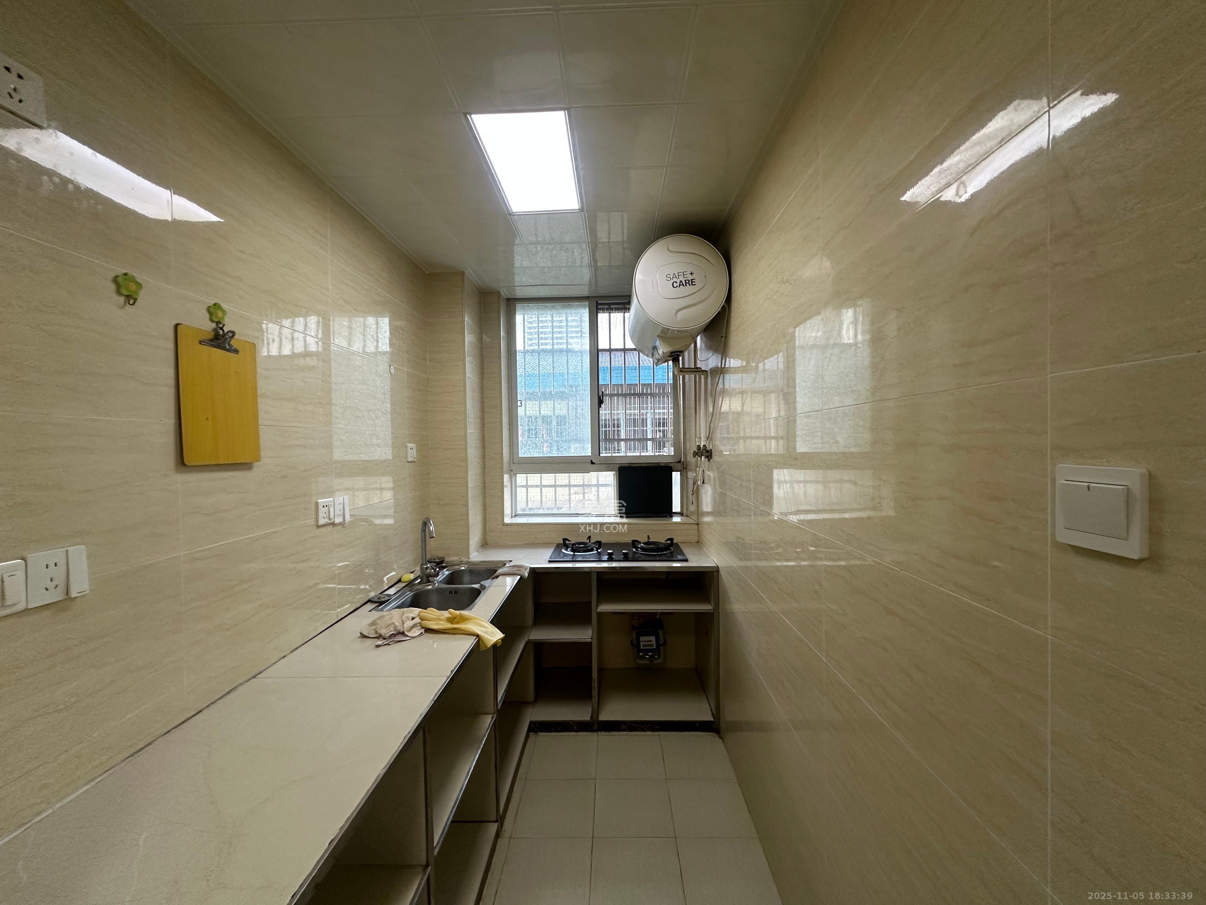 友兴家园  3室1厅1卫    1600.0元/月室内图