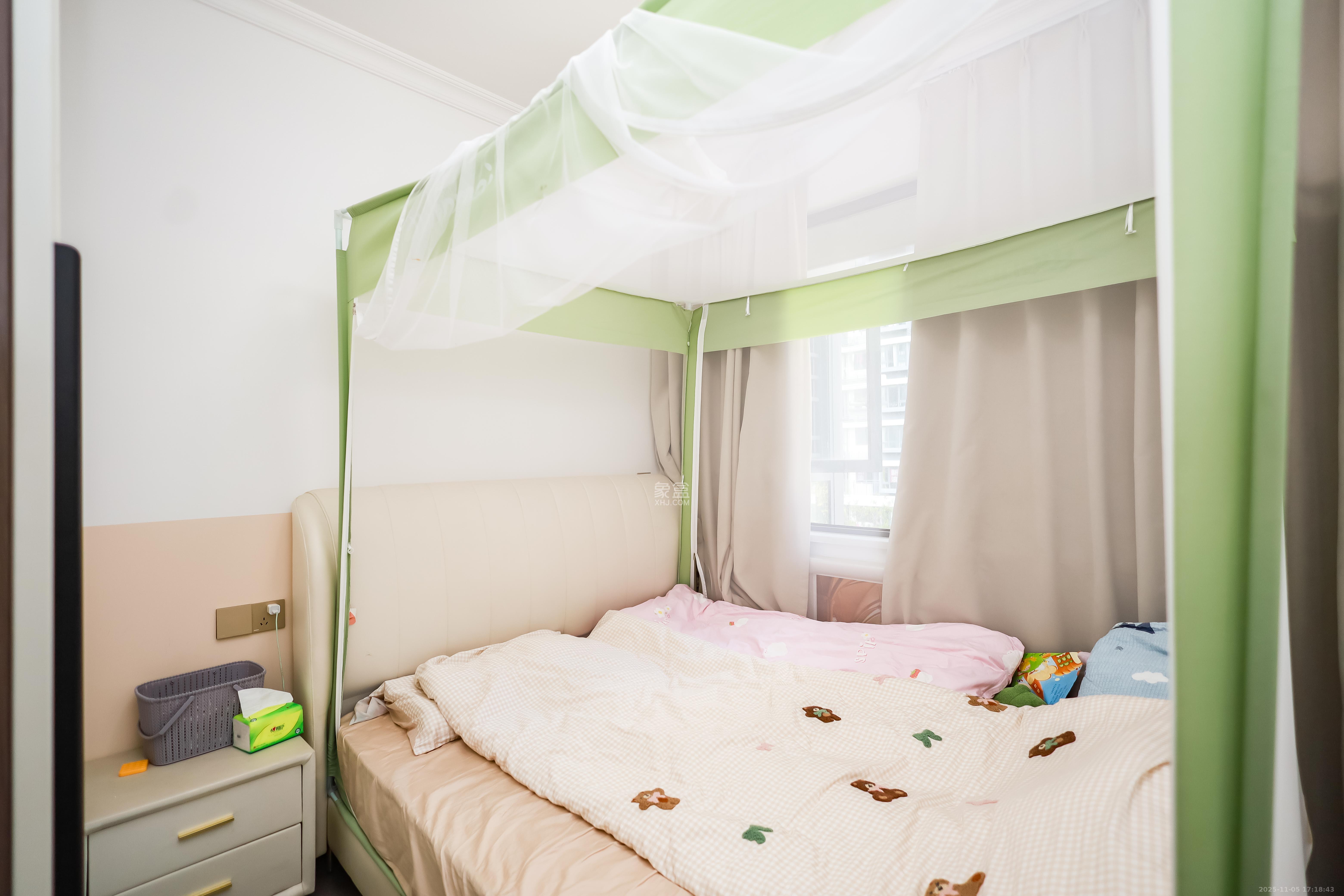 保利恒伟时光印象  4室2厅2卫    135.0万卧室