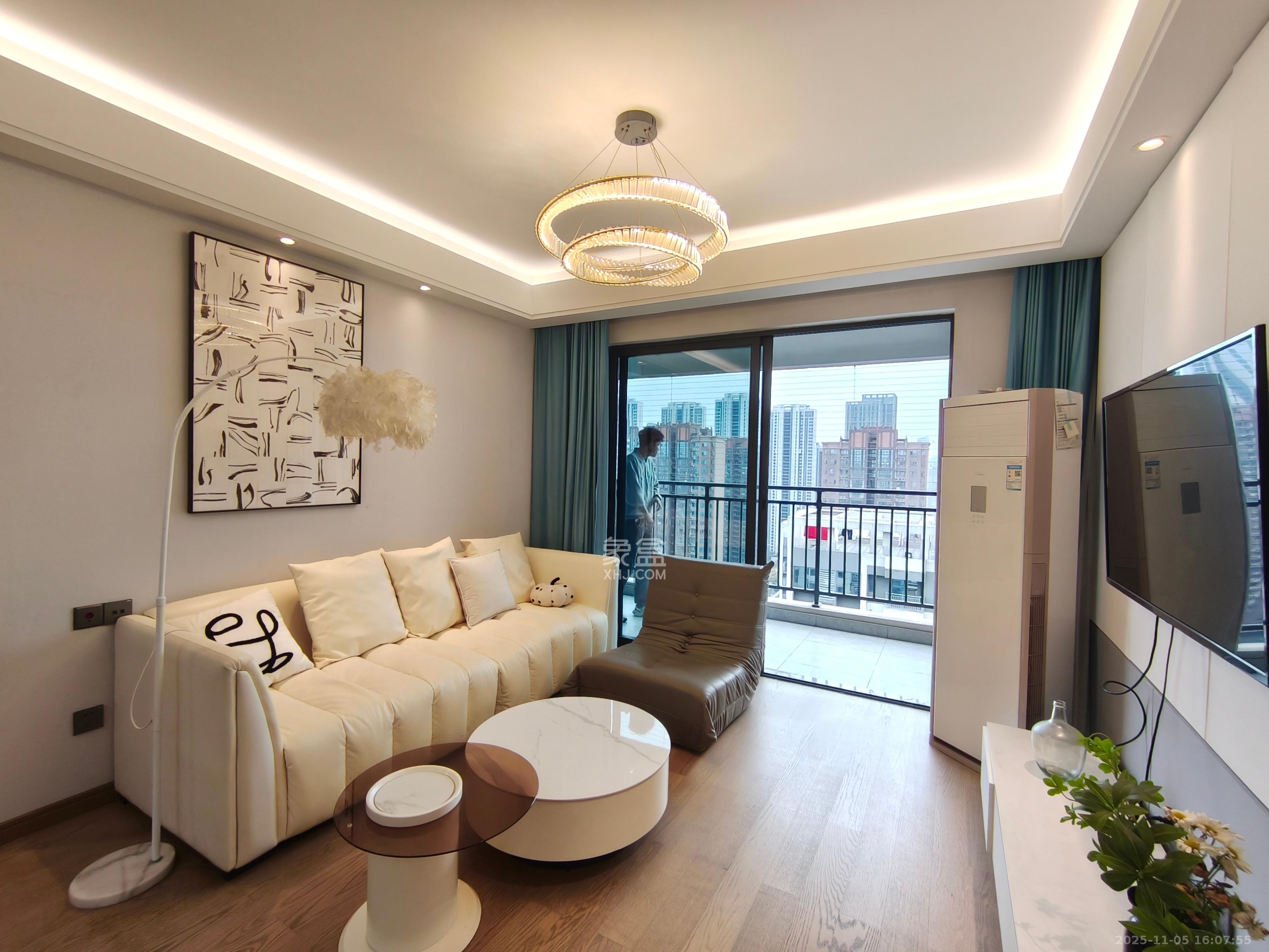 爱家当代境  3室2厅2卫    3300.0元/月室内图