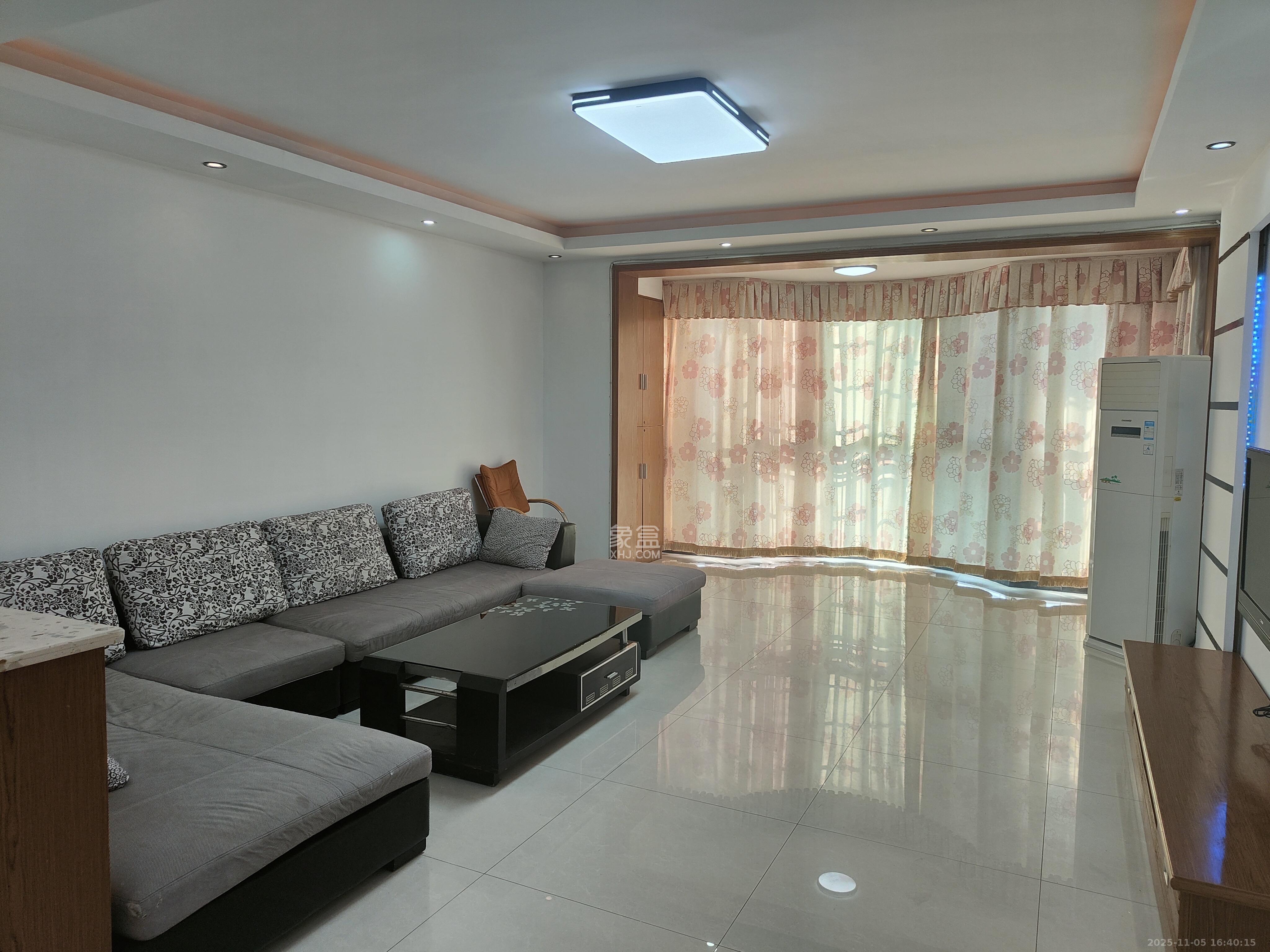 恒盛世家 4室2厅2卫 3200.0元/月 恒盛世家 4室2厅2卫 3200.0元/月室内图