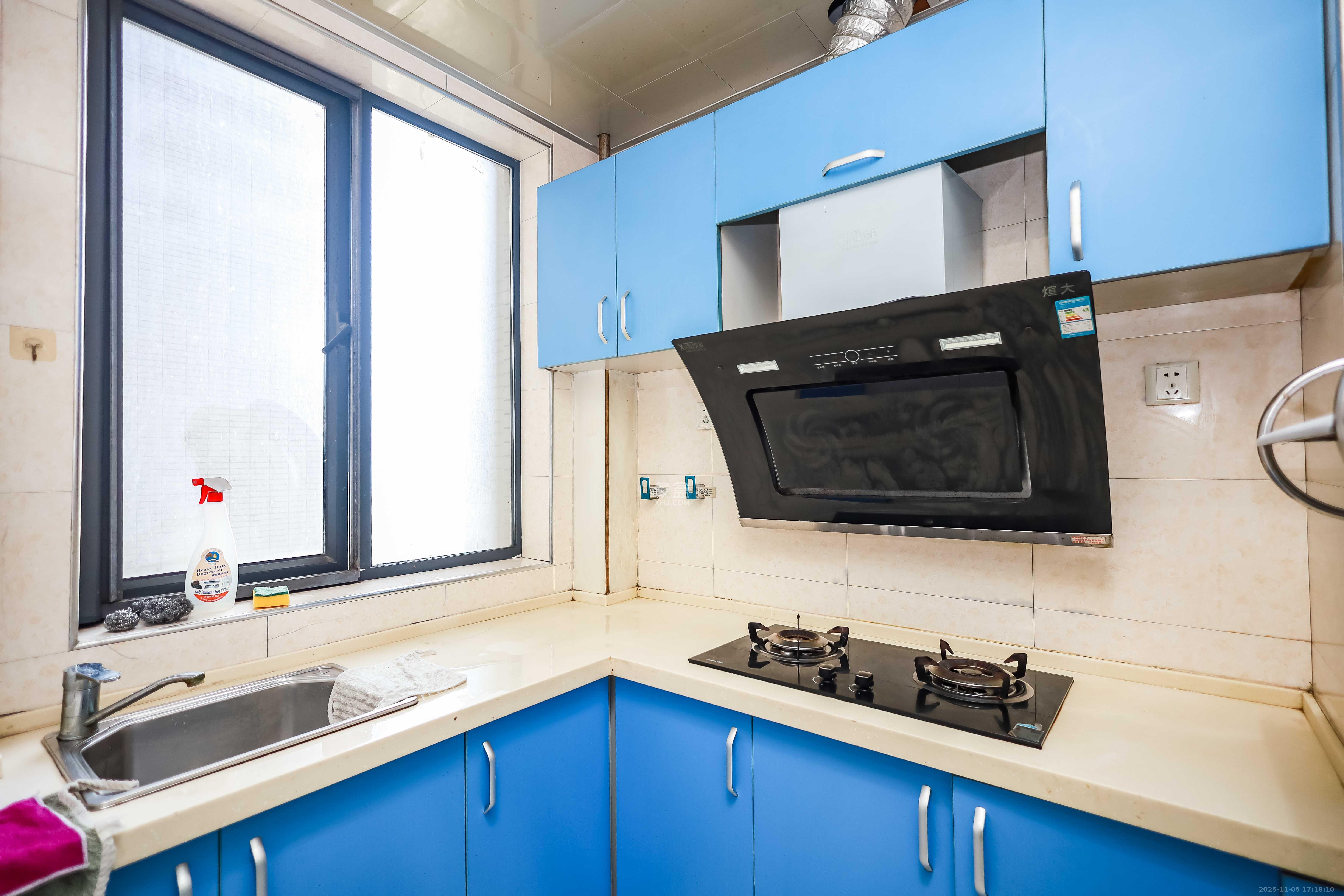 莱茵城  1室2厅1卫    88.0万厨房