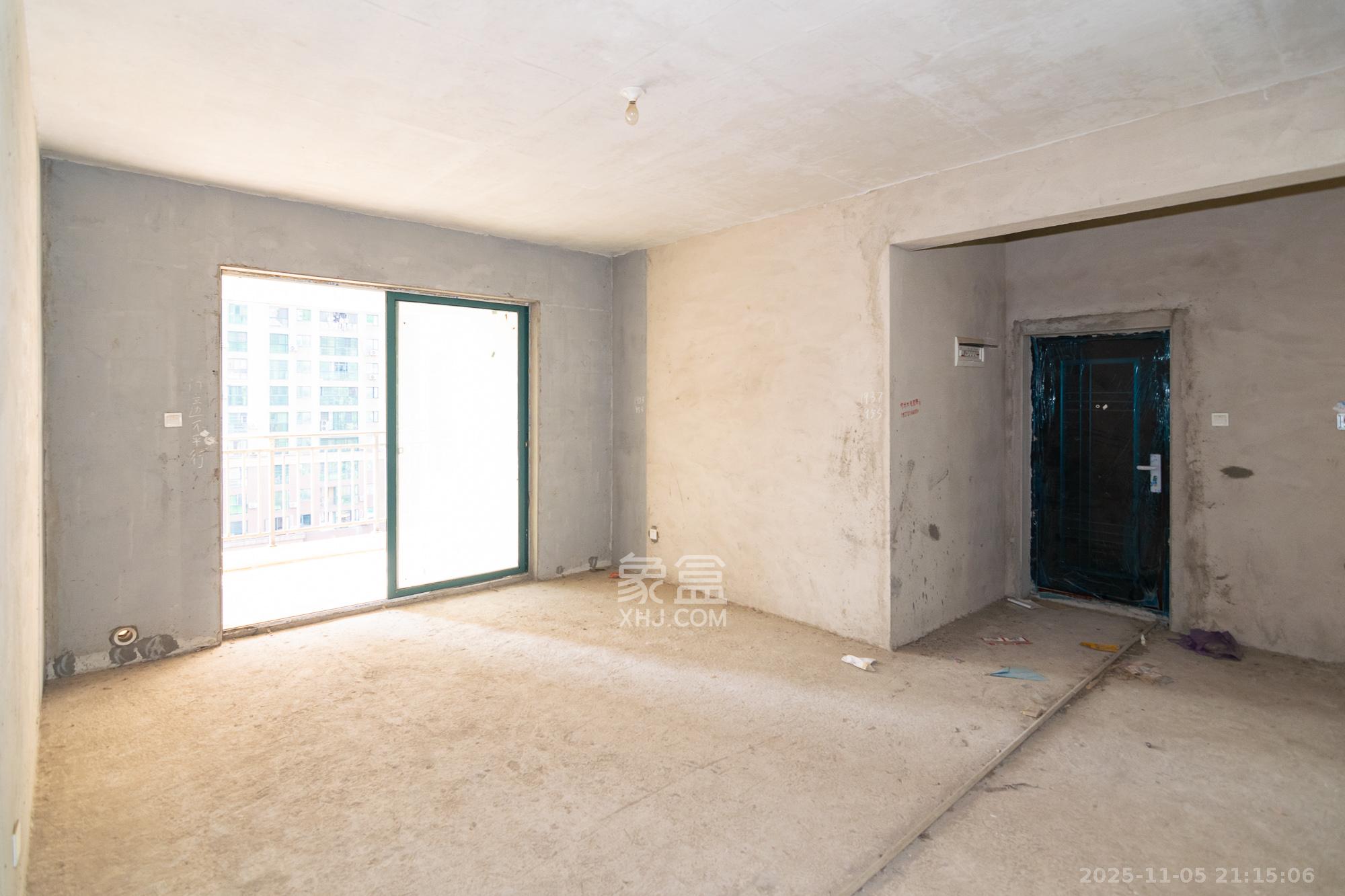 富基世纪公园  4室2厅2卫    59.8万