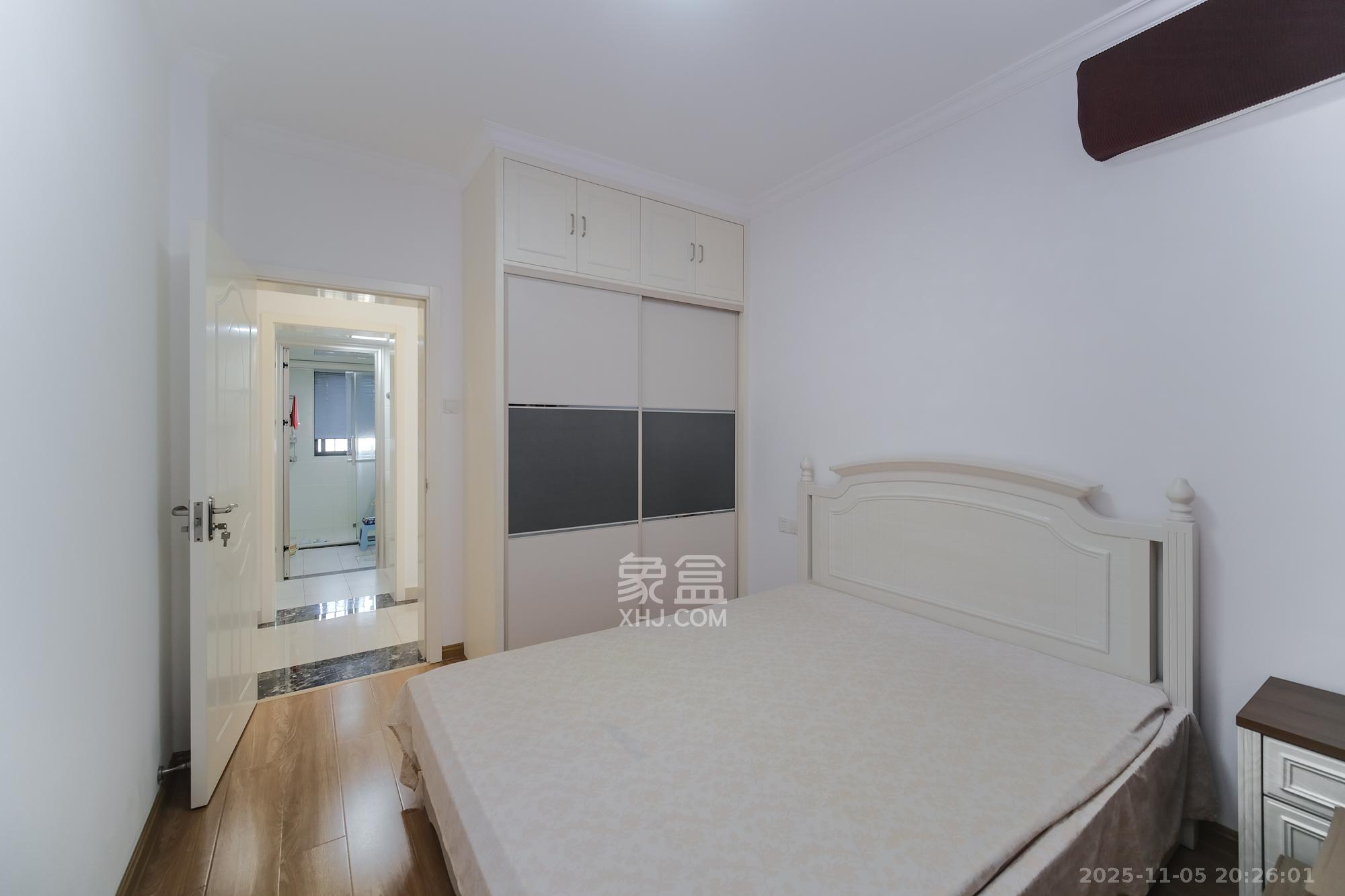 丰源国际 3室2厅1卫 78.0万 丰源国际 3室2厅1卫 78.0万卧室