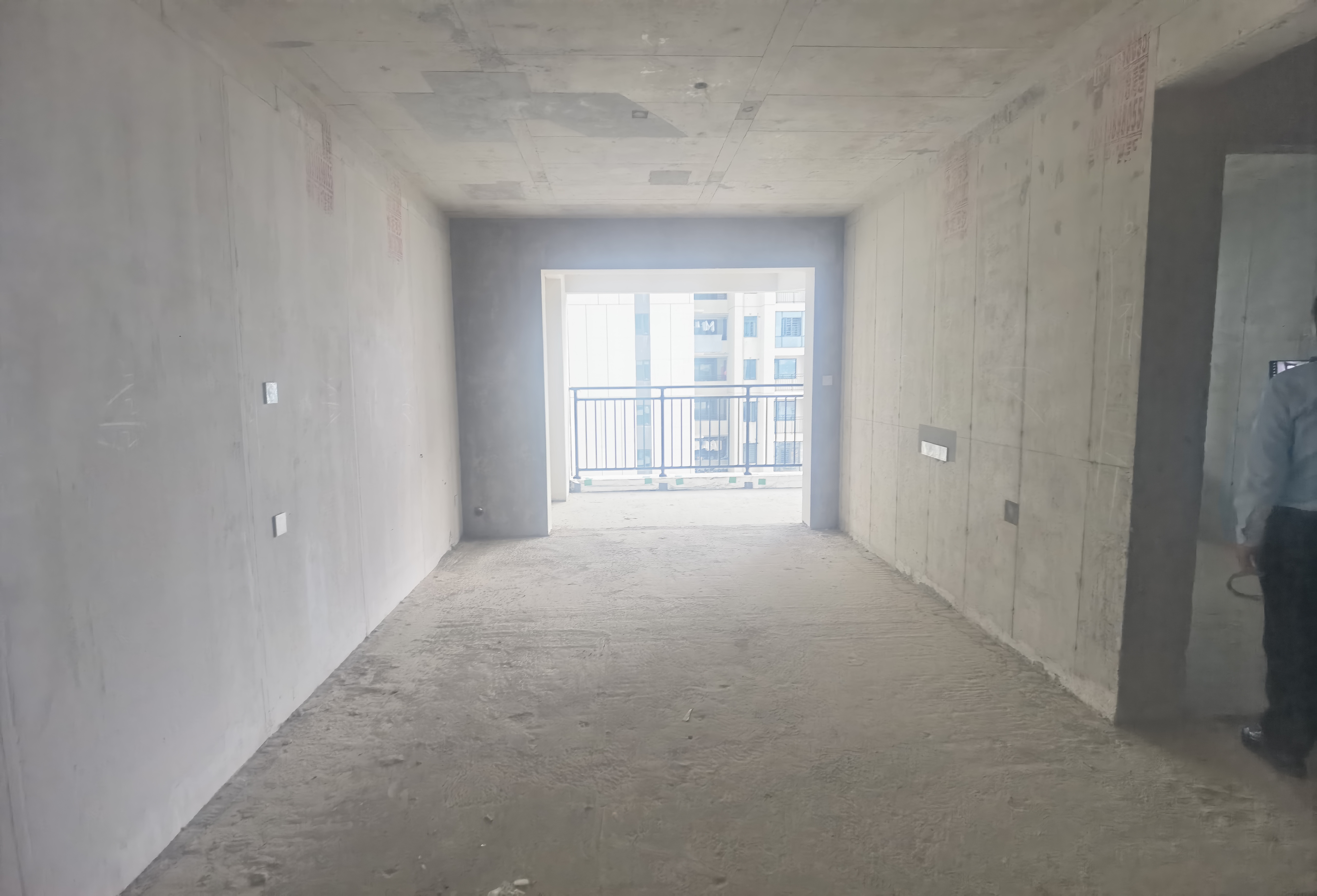 碧桂园正央时代 3室2厅2卫 50.0万 碧桂园正央时代 3室2厅2卫 50.0万客厅