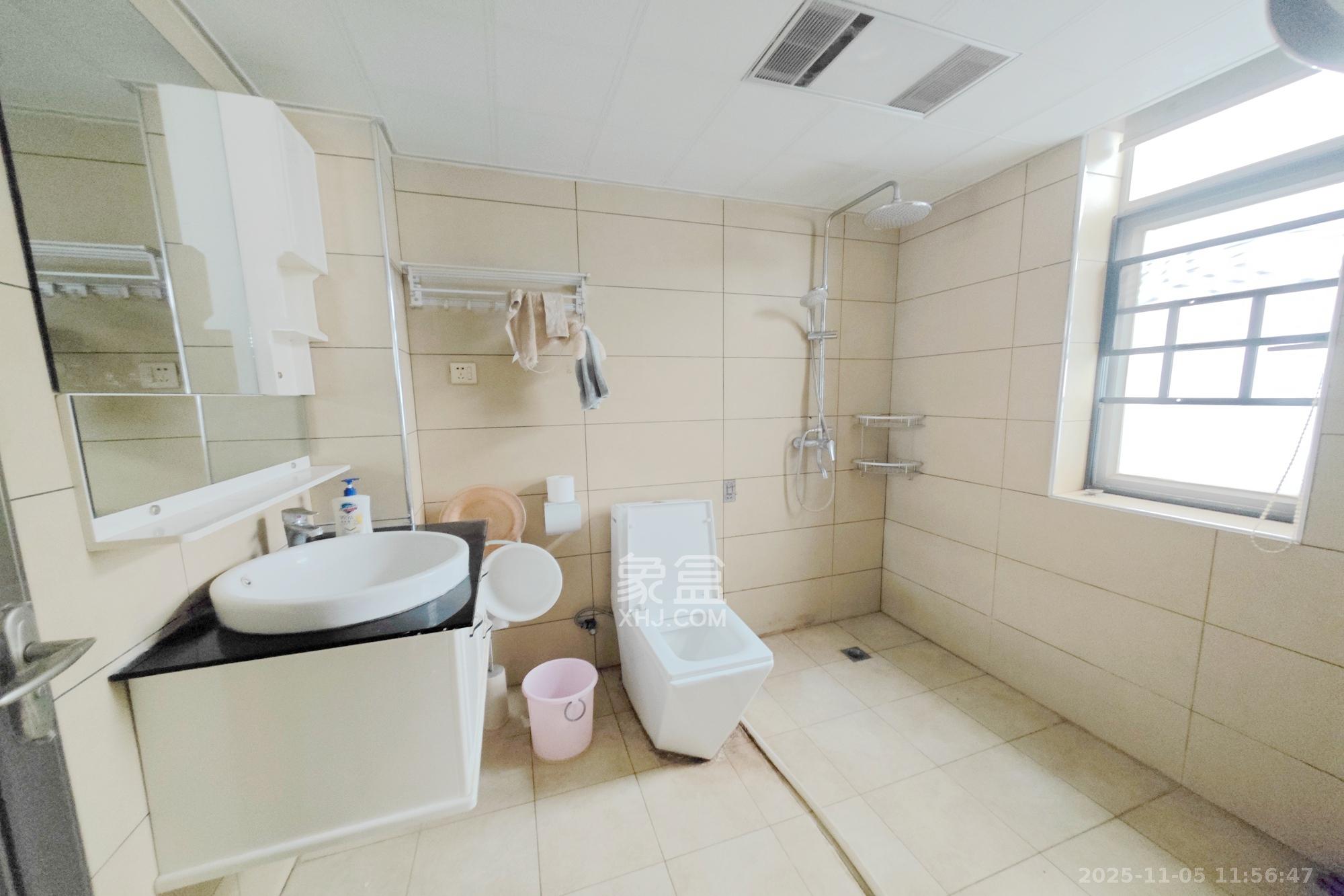 新城新世界一二三期  3室2厅1卫    147.0万其他