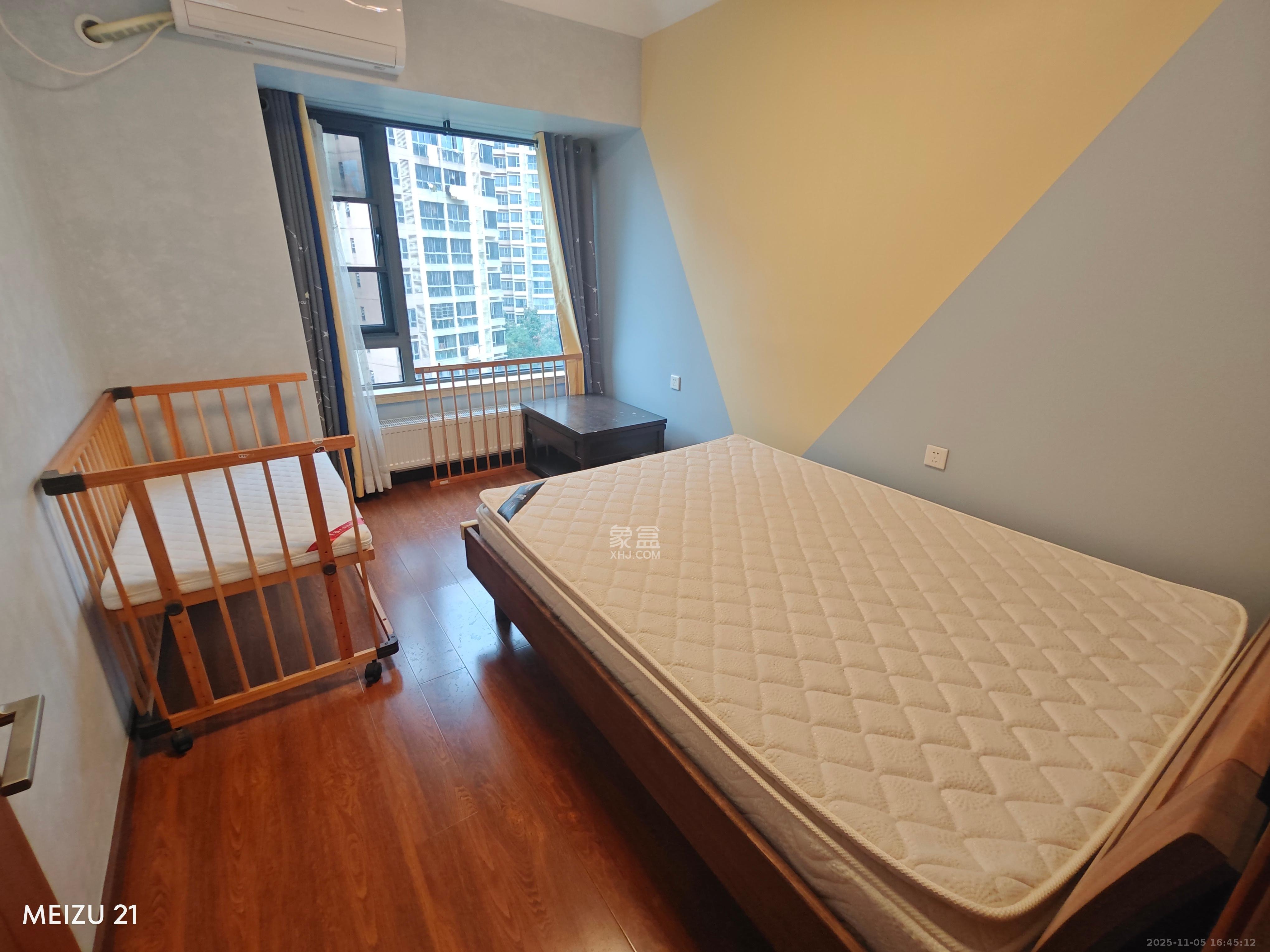 珠江好世界  4室2厅2卫    4000.0元/月室内图