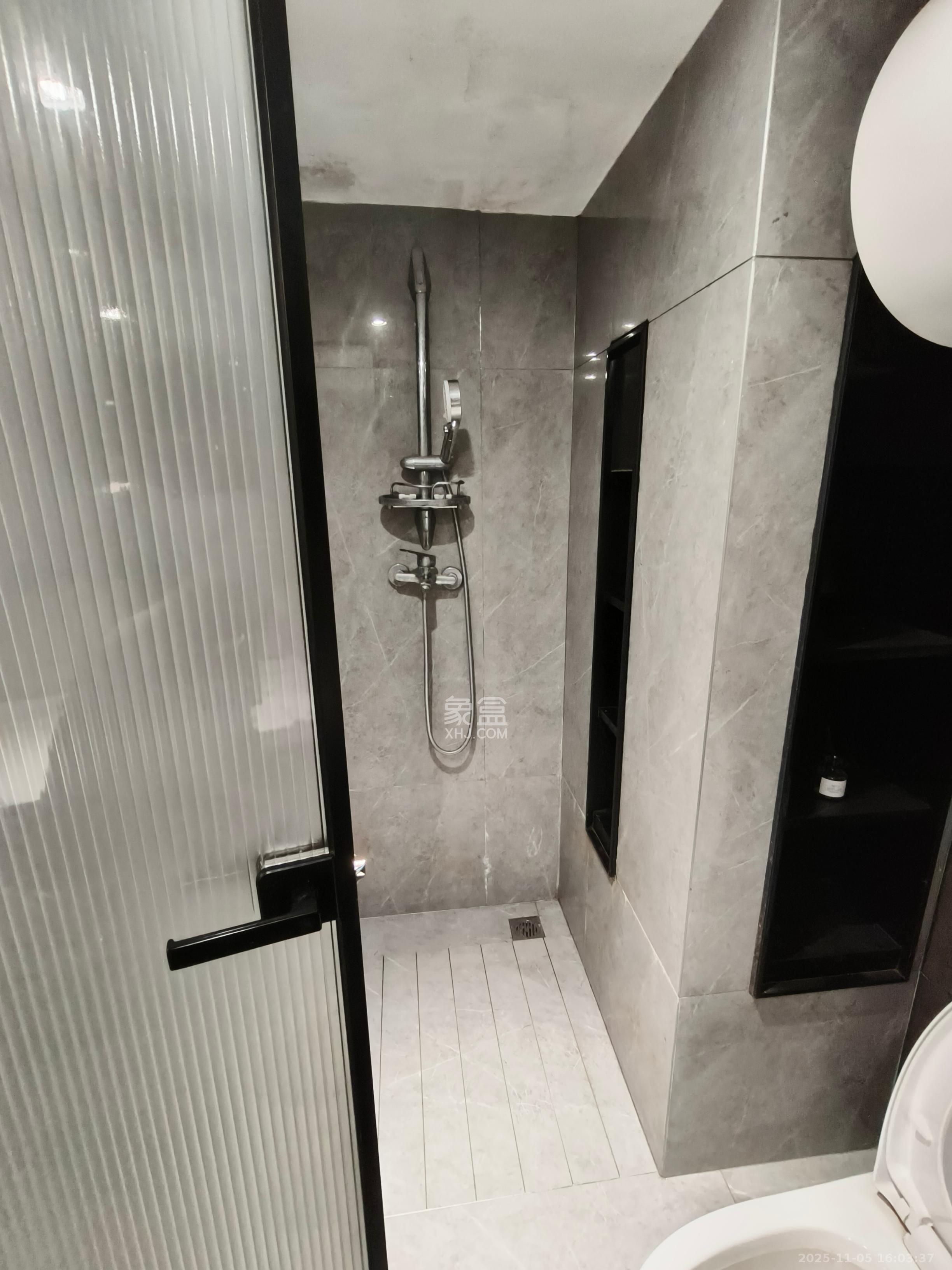 龙湖新壹城  1室1厅1卫    1600.0元/月室内图