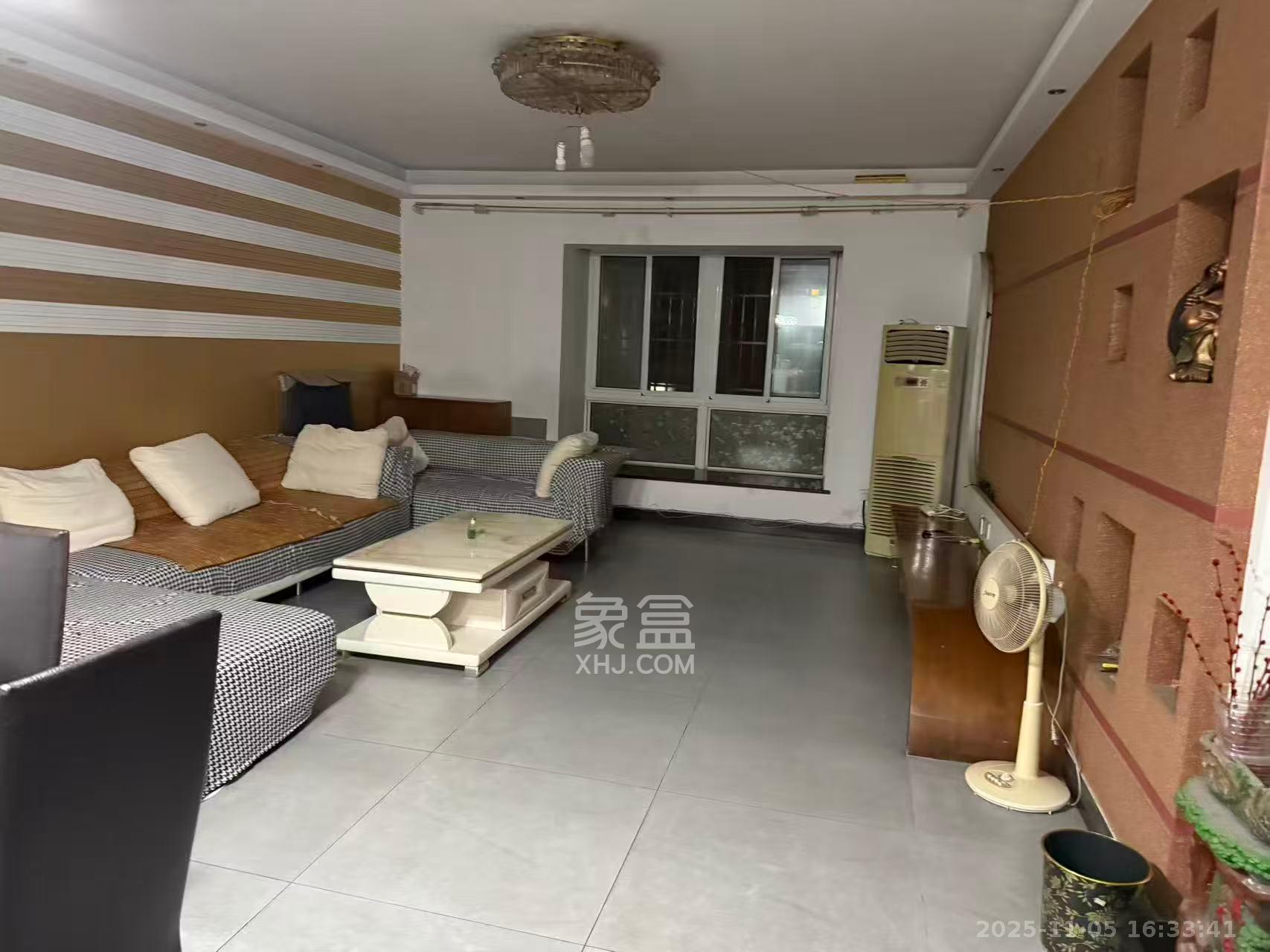 滨湖嘉园（湖滨小区）  3室2厅2卫    2600.0元/月室内图