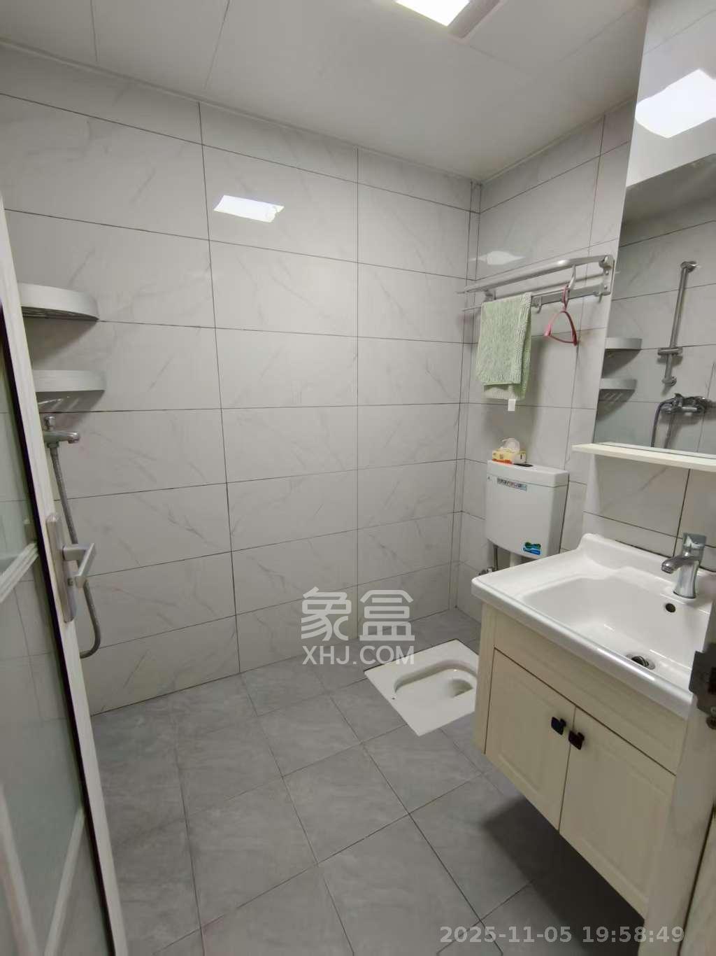 长房八方里（长房公园里）   60.0㎡      2000.0元/月室内图