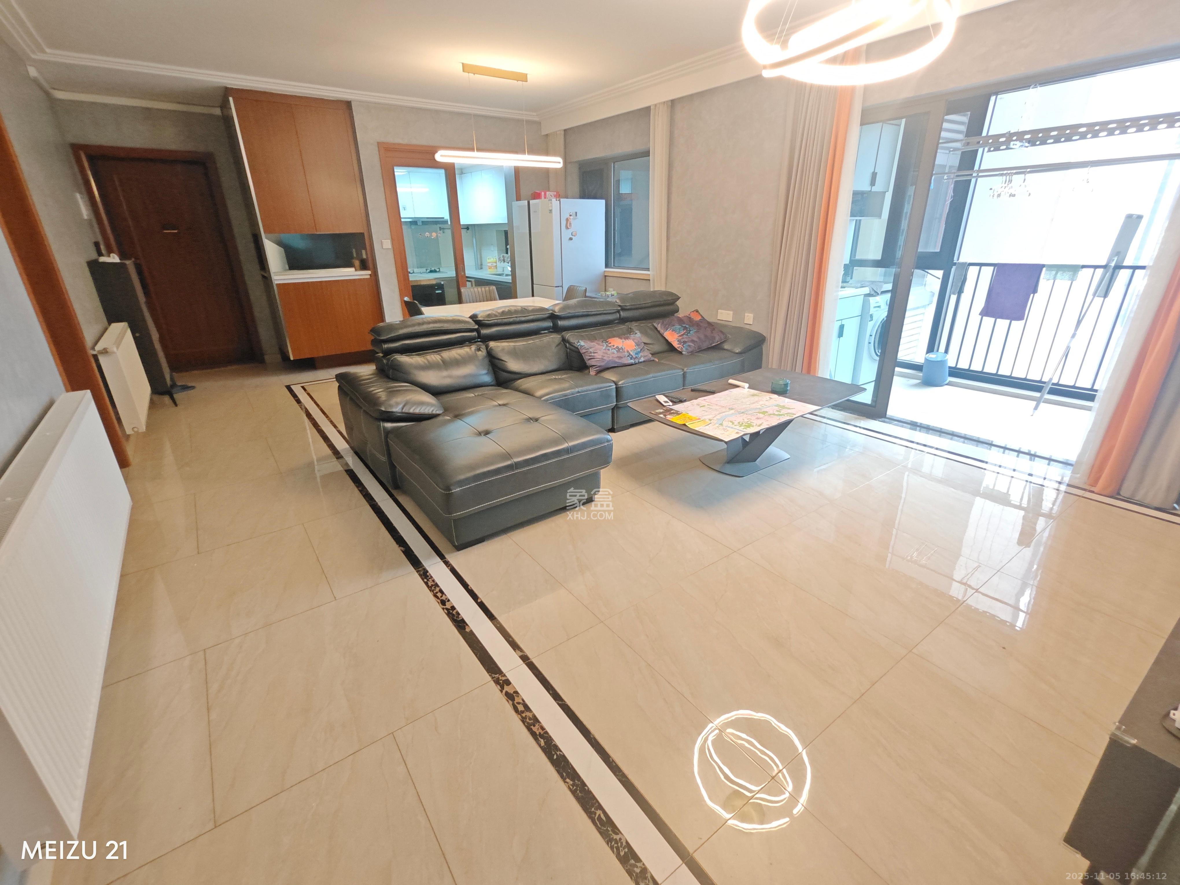 珠江好世界  4室2厅2卫    4000.0元/月室内图1