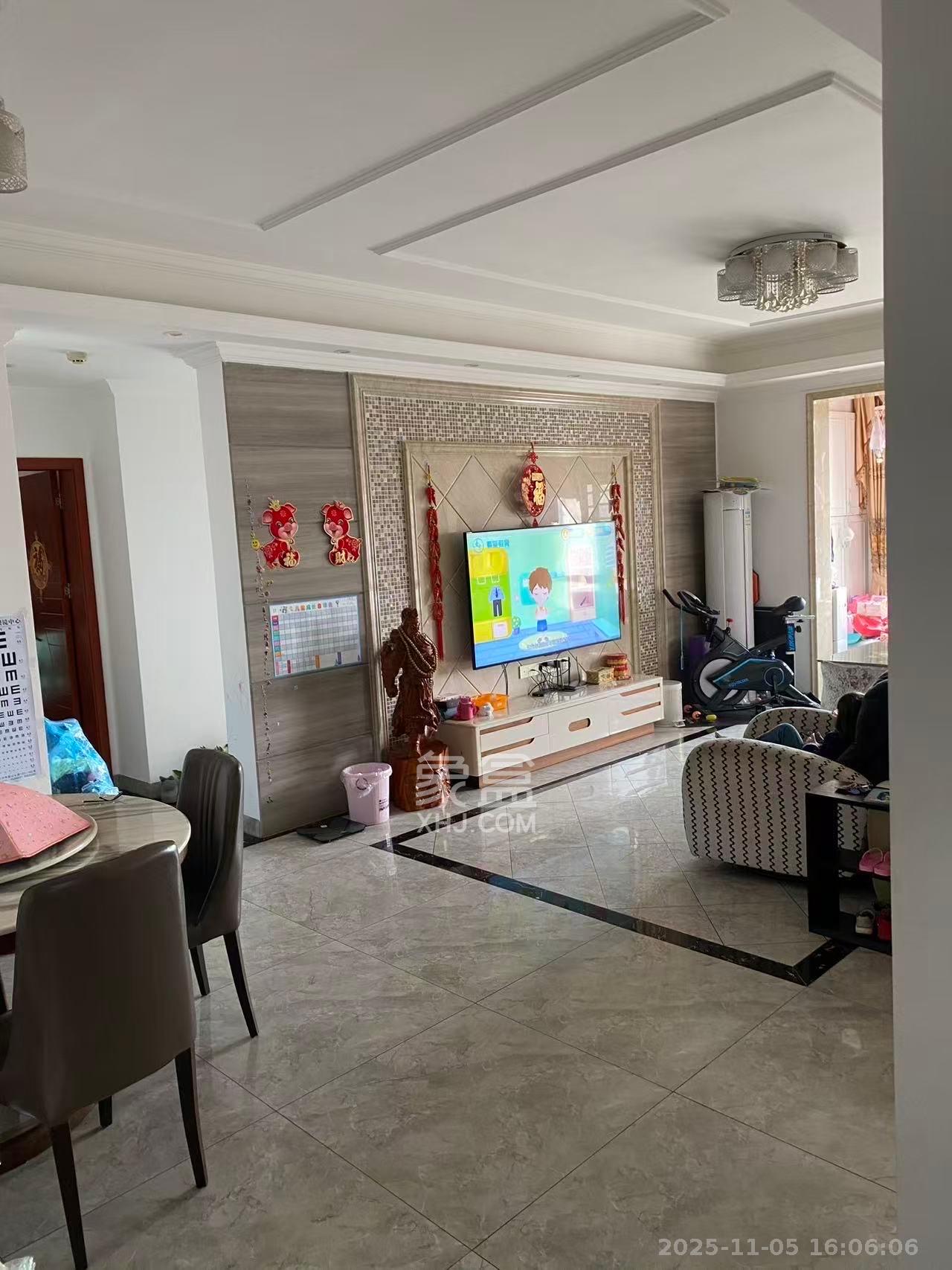 金茂梅溪湖 3室2厅2卫 3200.0元/月 金茂梅溪湖 3室2厅2卫 3200.0元/月室内图