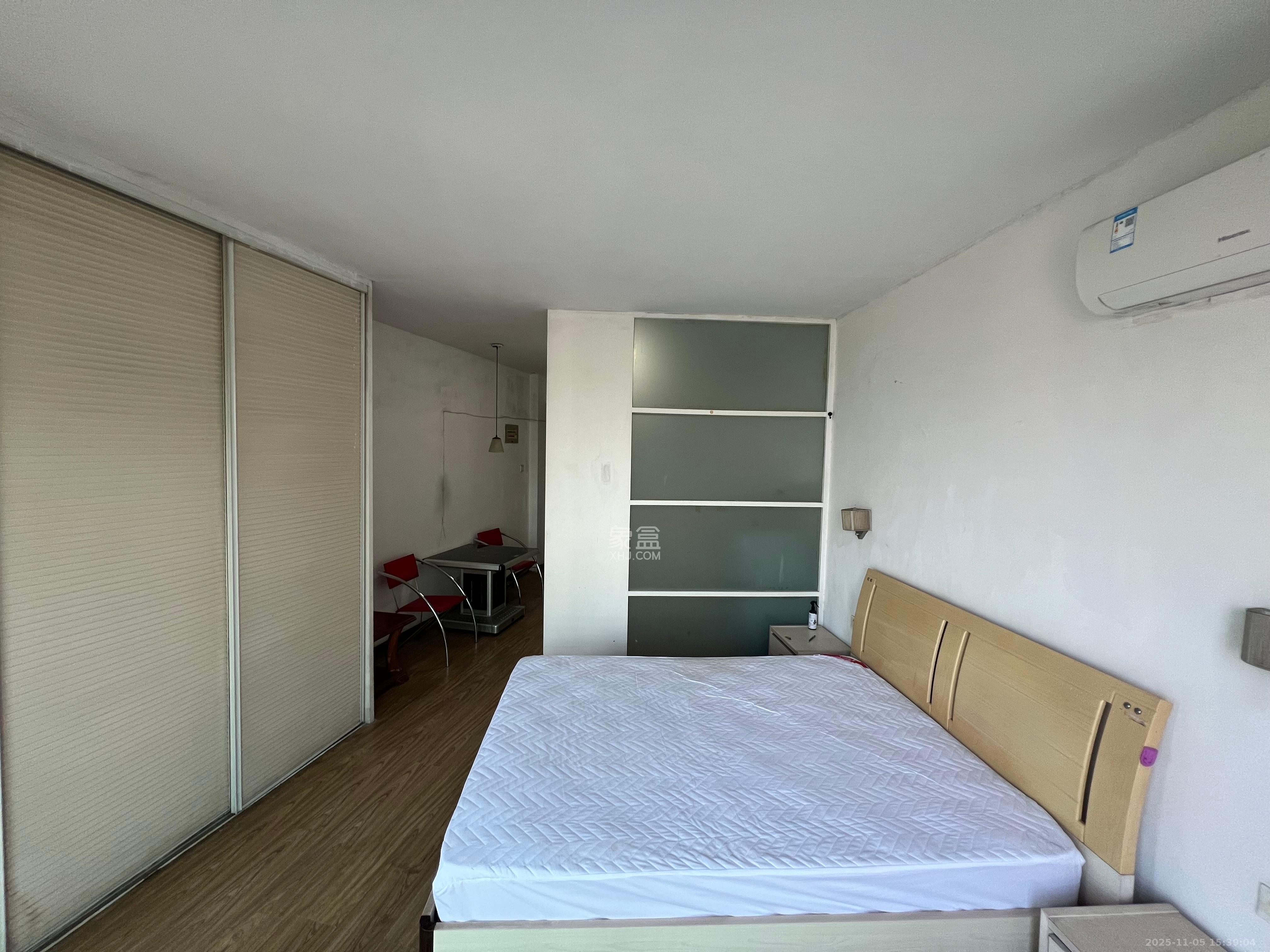 几米空间 1室1厅1卫 1300.0元/月 几米空间 1室1厅1卫 1300.0元/月室内图