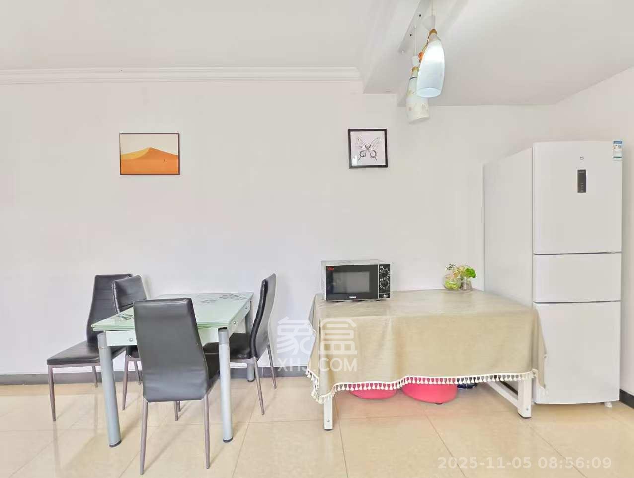 麓江春  2室2厅1卫    2700.0元/月室内图