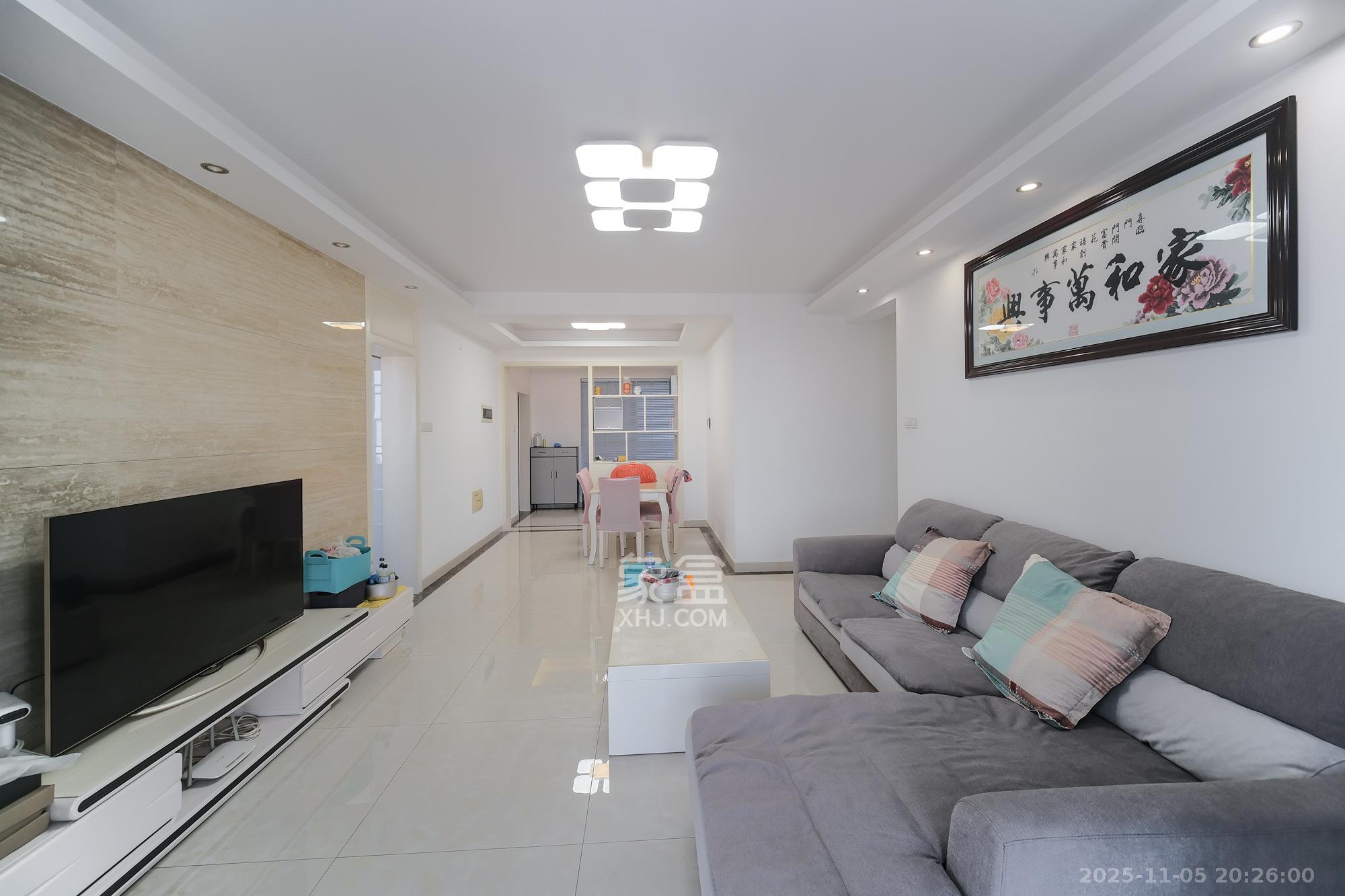 丰源国际  3室2厅1卫    78.0万客厅