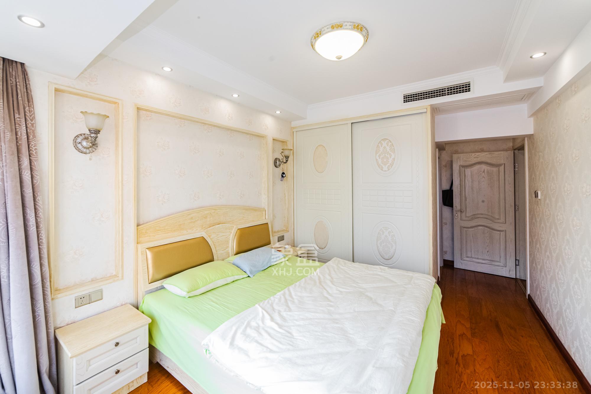 北辰三角洲E3区  3室2厅2卫    145.0万卧室