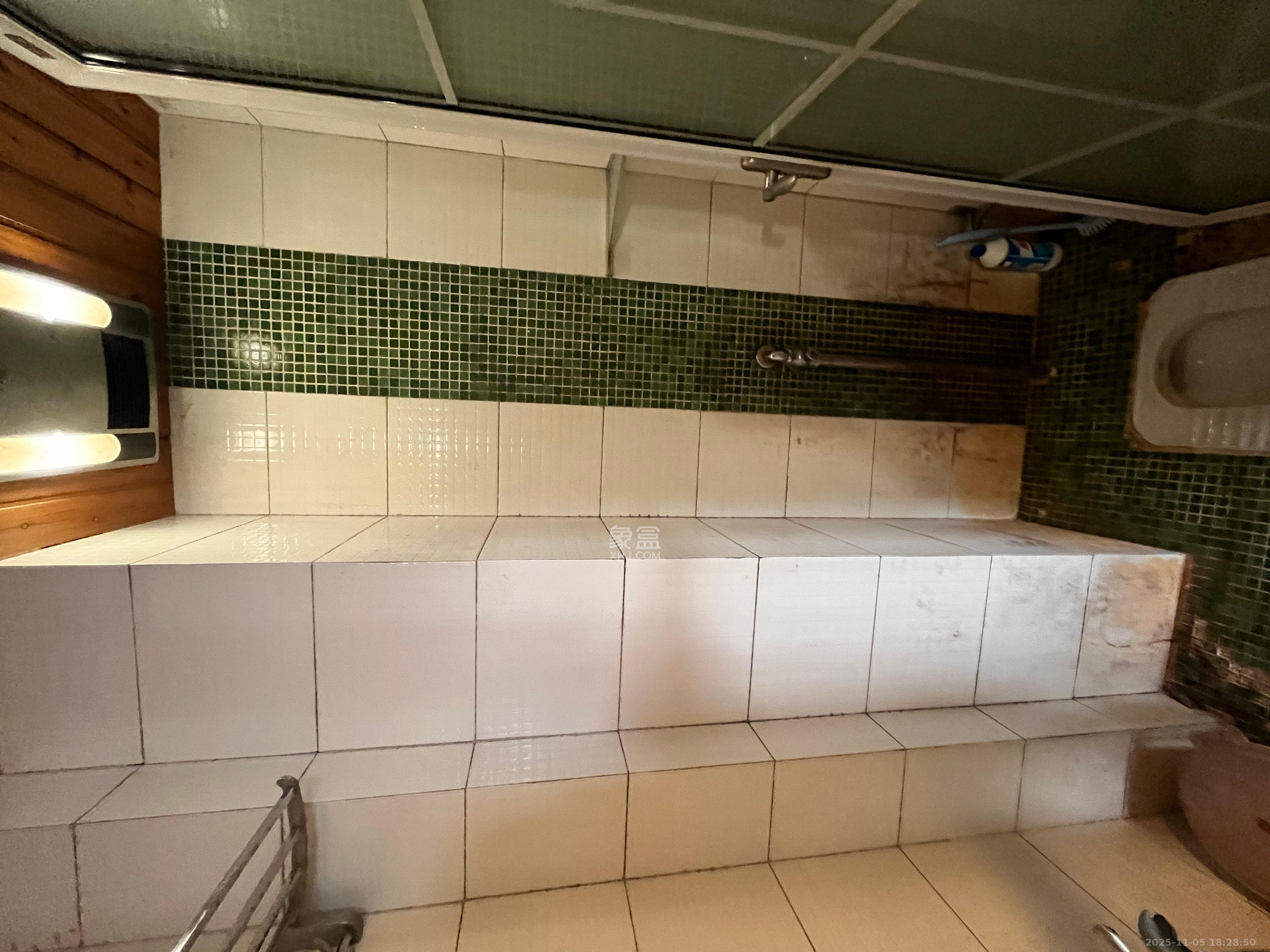 上东印象  1室1厅1卫    1300.0元/月室内图