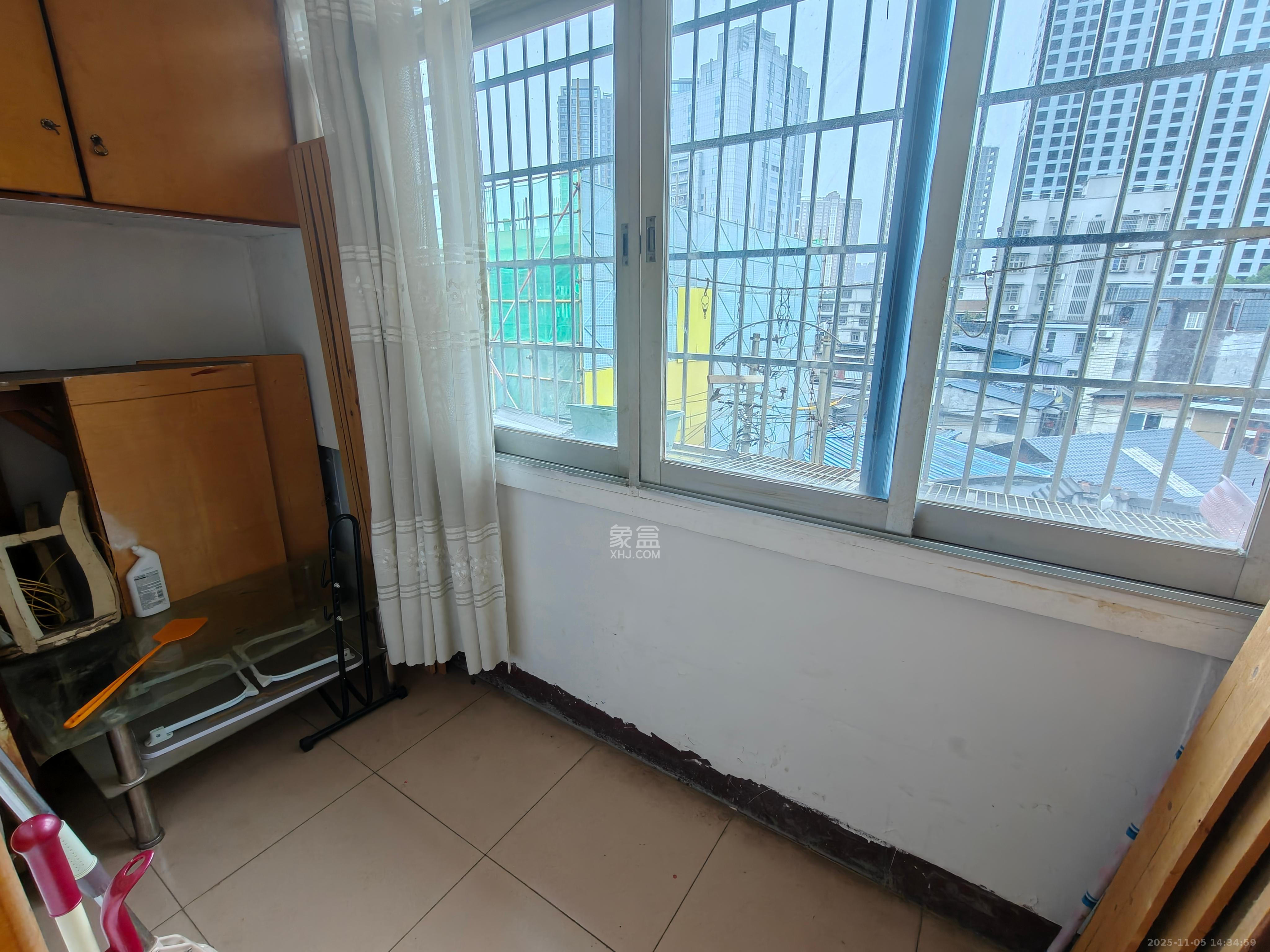 南门口散盘  1室1厅1卫    1000.0元/月室内图