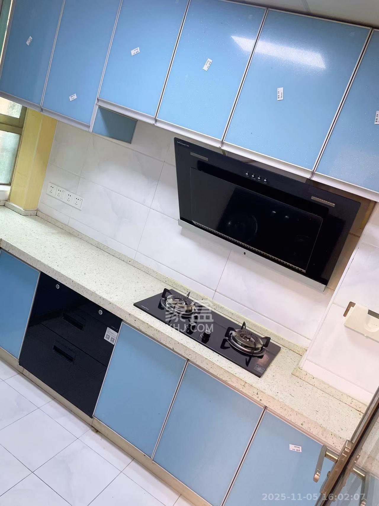 阳明山庄  3室1厅1卫    2200.0元/月室内图