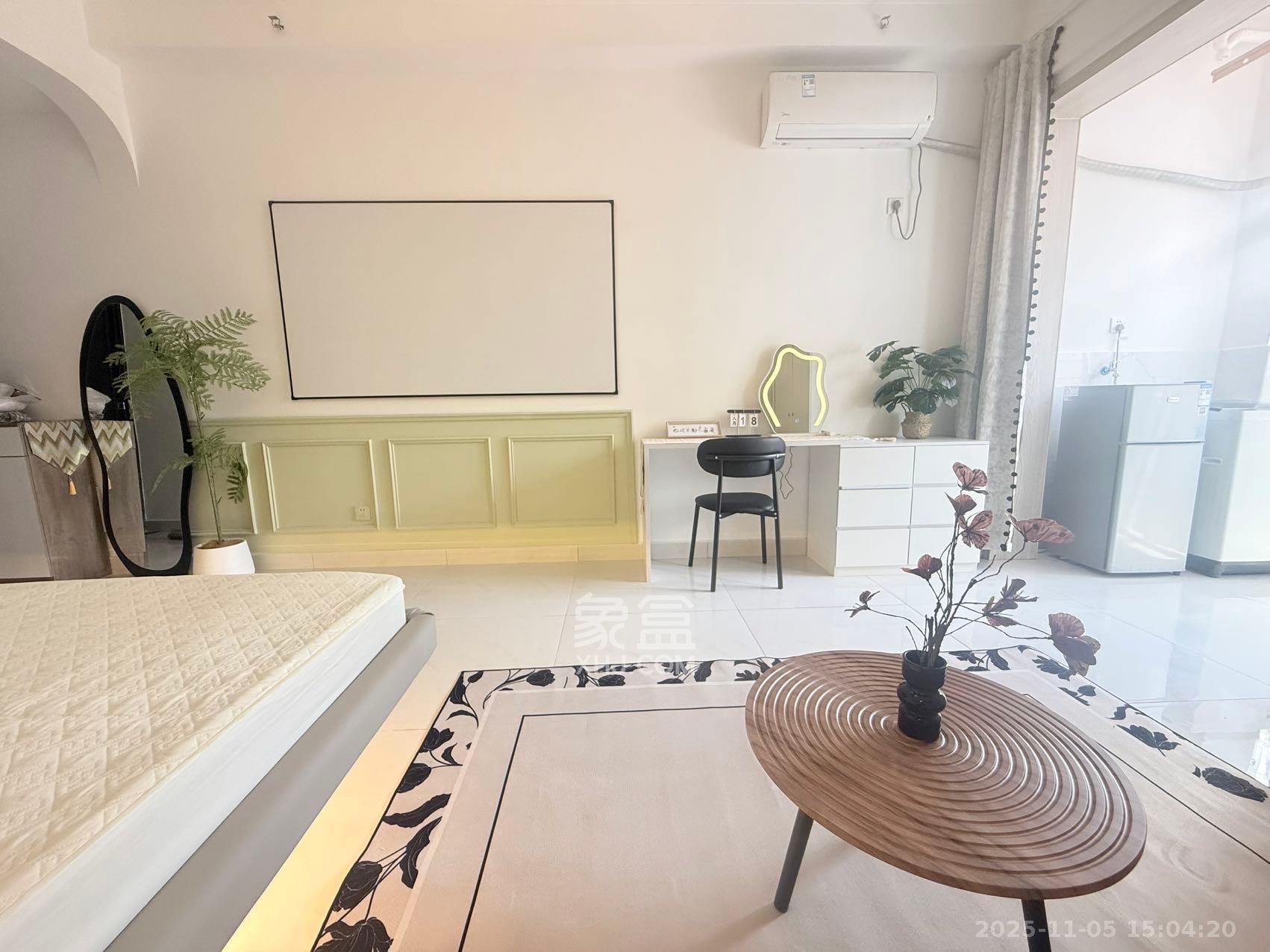 国泰九龙湾  1室0厅0卫    1700.0元/月室内图