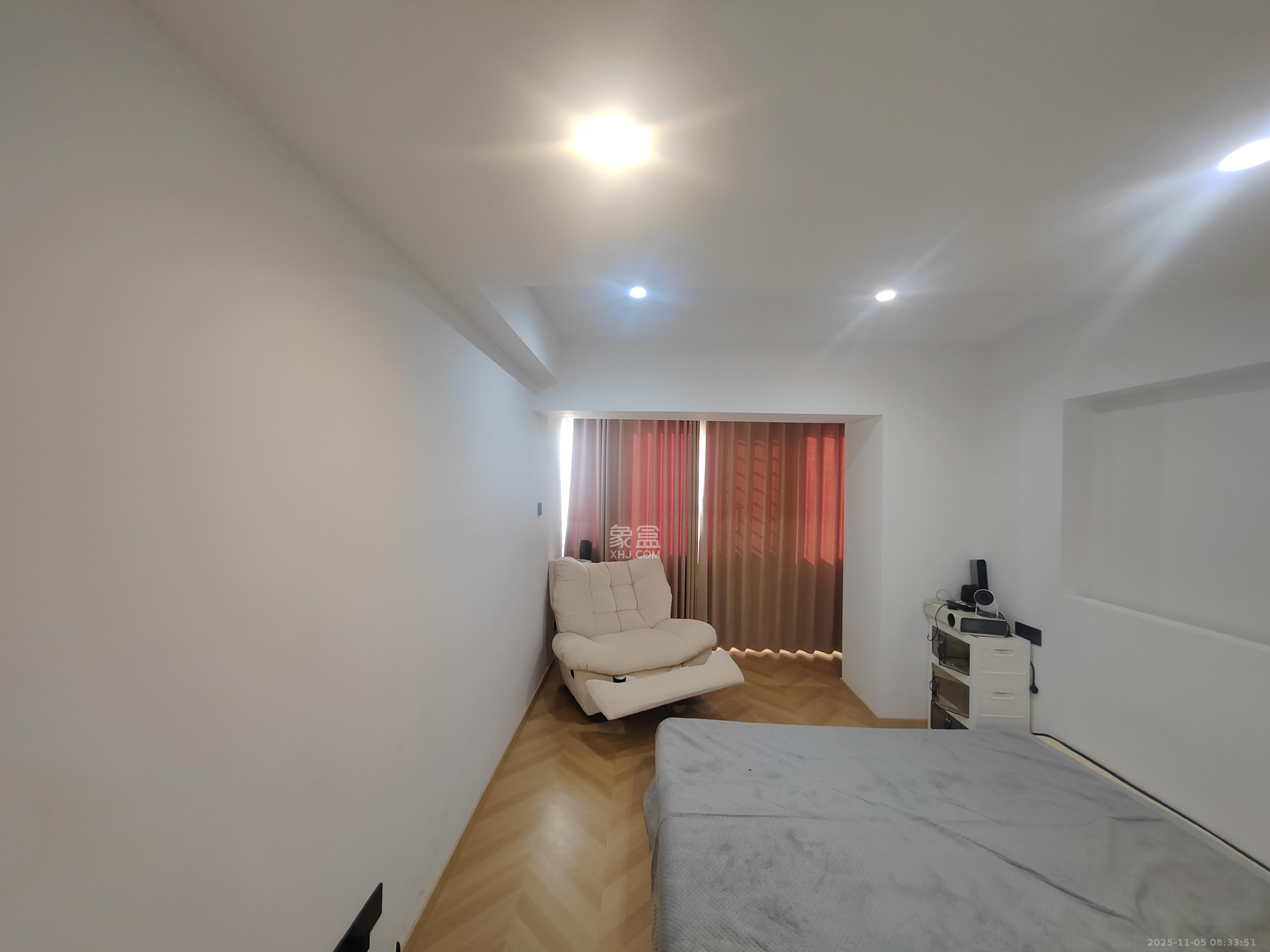 在水一方  4室2厅3卫    4000.0元/月室内图