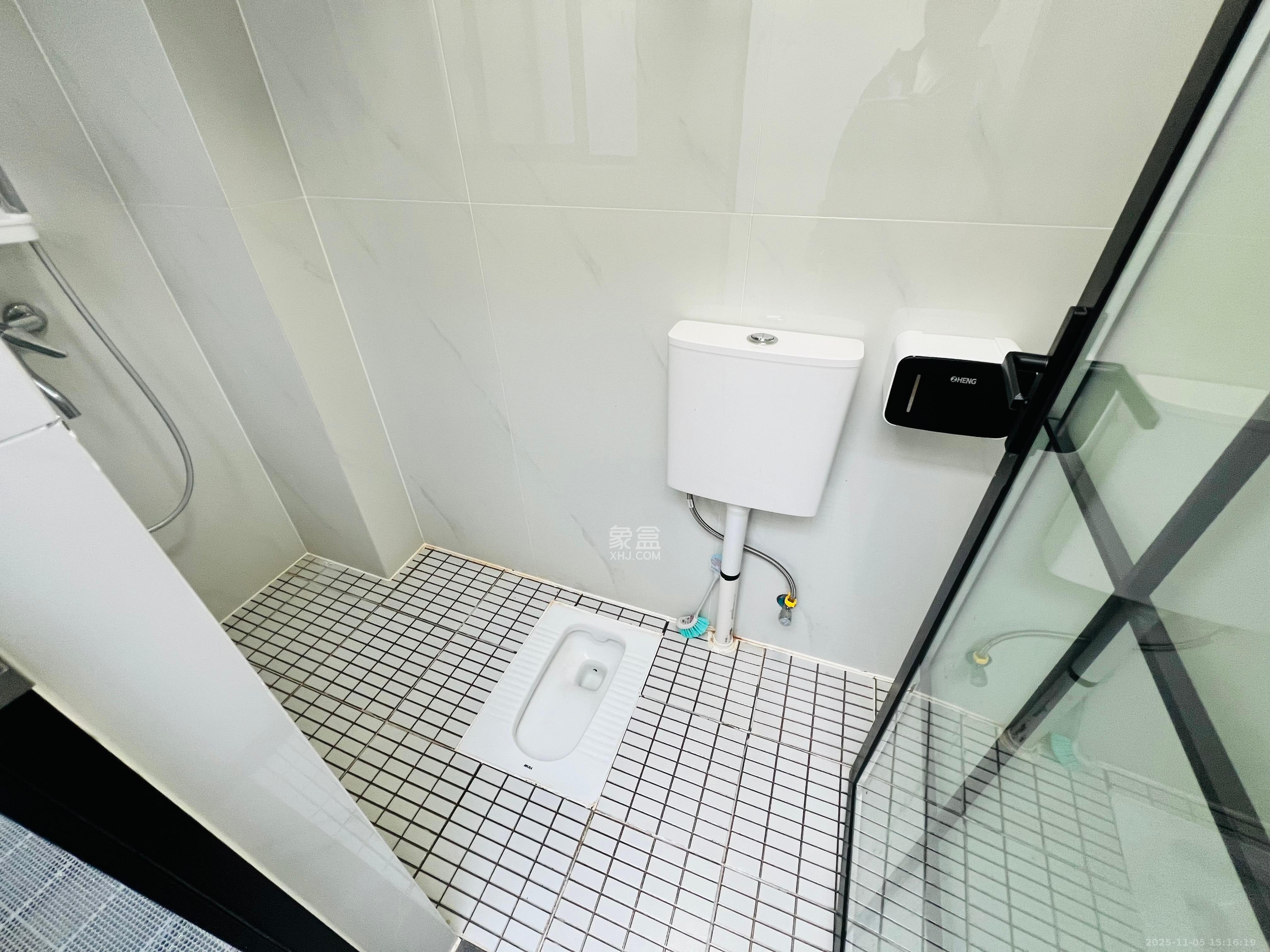 教育街、又一村巷散盘  1室1厅1卫    1900.0元/月室内图