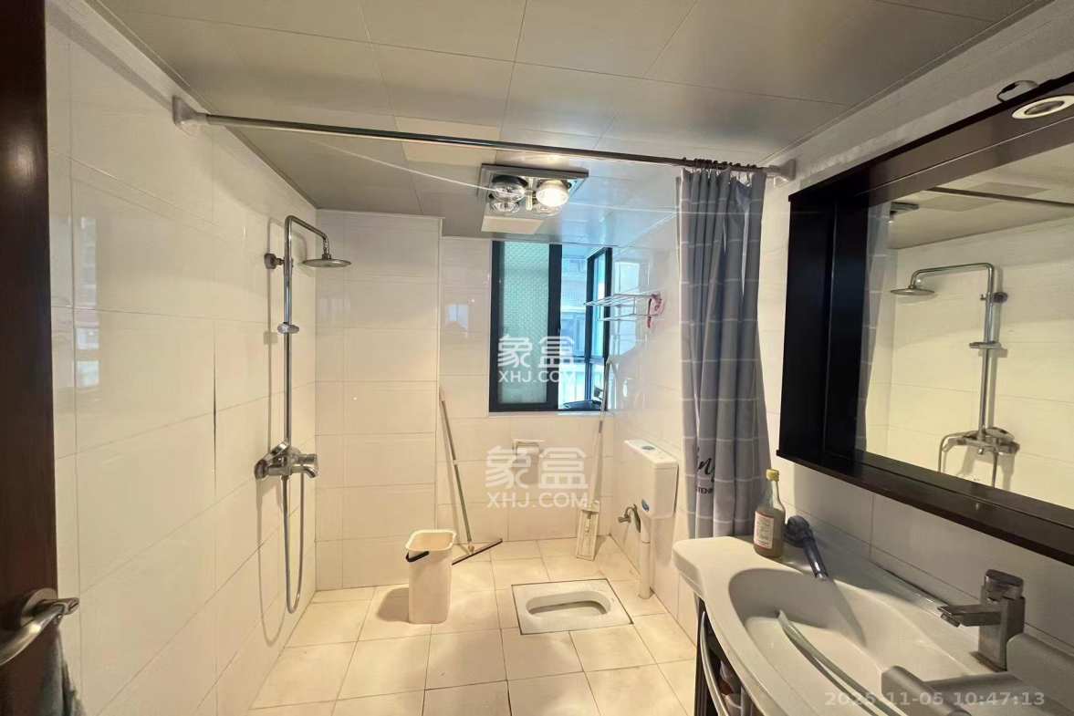 金麓国际 3室2厅1卫 2400.0元/月 金麓国际 3室2厅1卫 2400.0元/月室内图