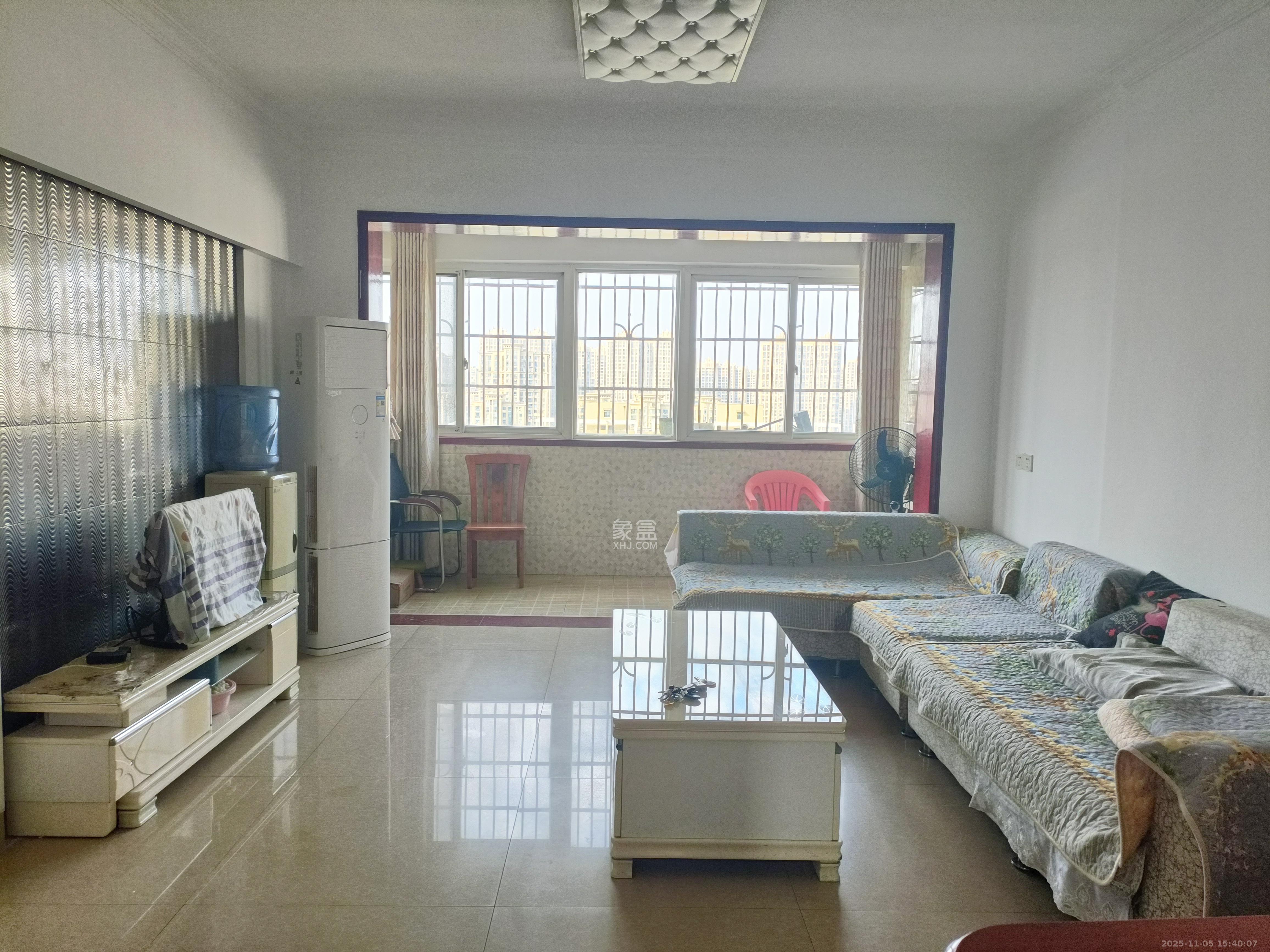 星城新宇黎锦苑  3室2厅2卫    2100.0元/月室内图1