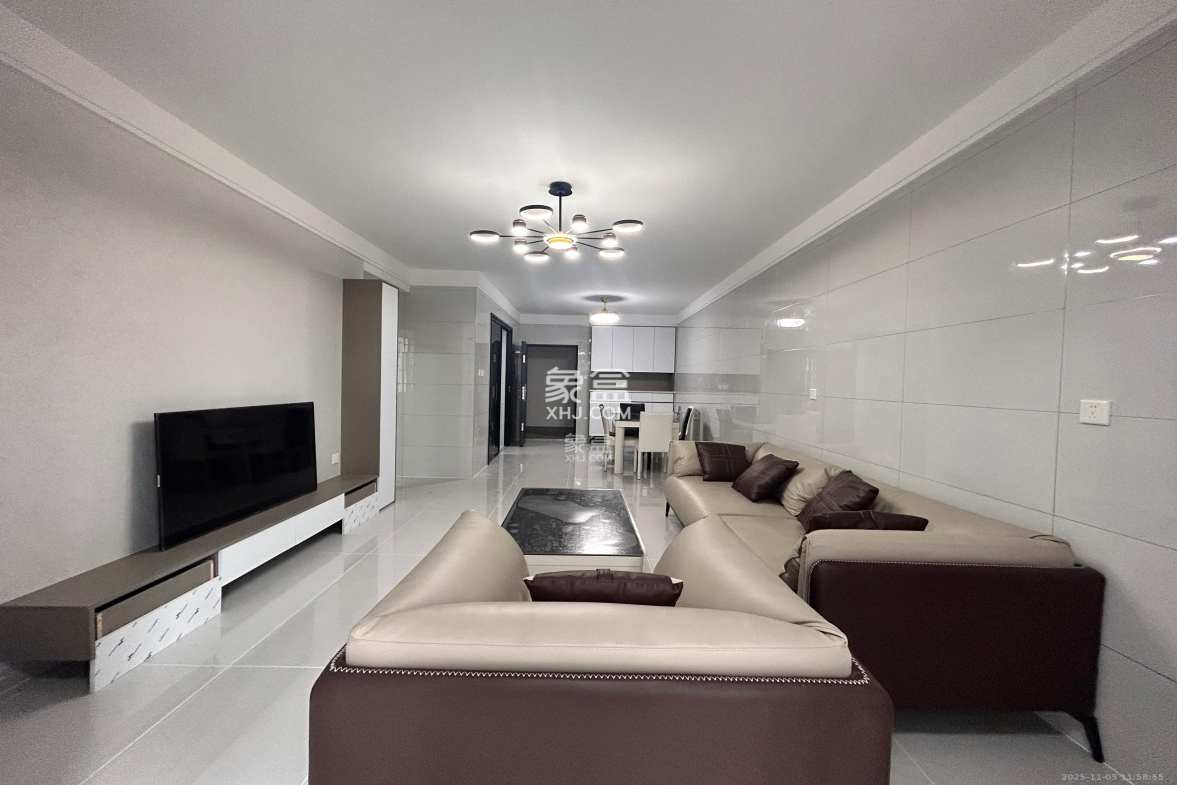 旭日嘉苑 2室2厅1卫 2600.0元/月 旭日嘉苑 2室2厅1卫 2600.0元/月室内图