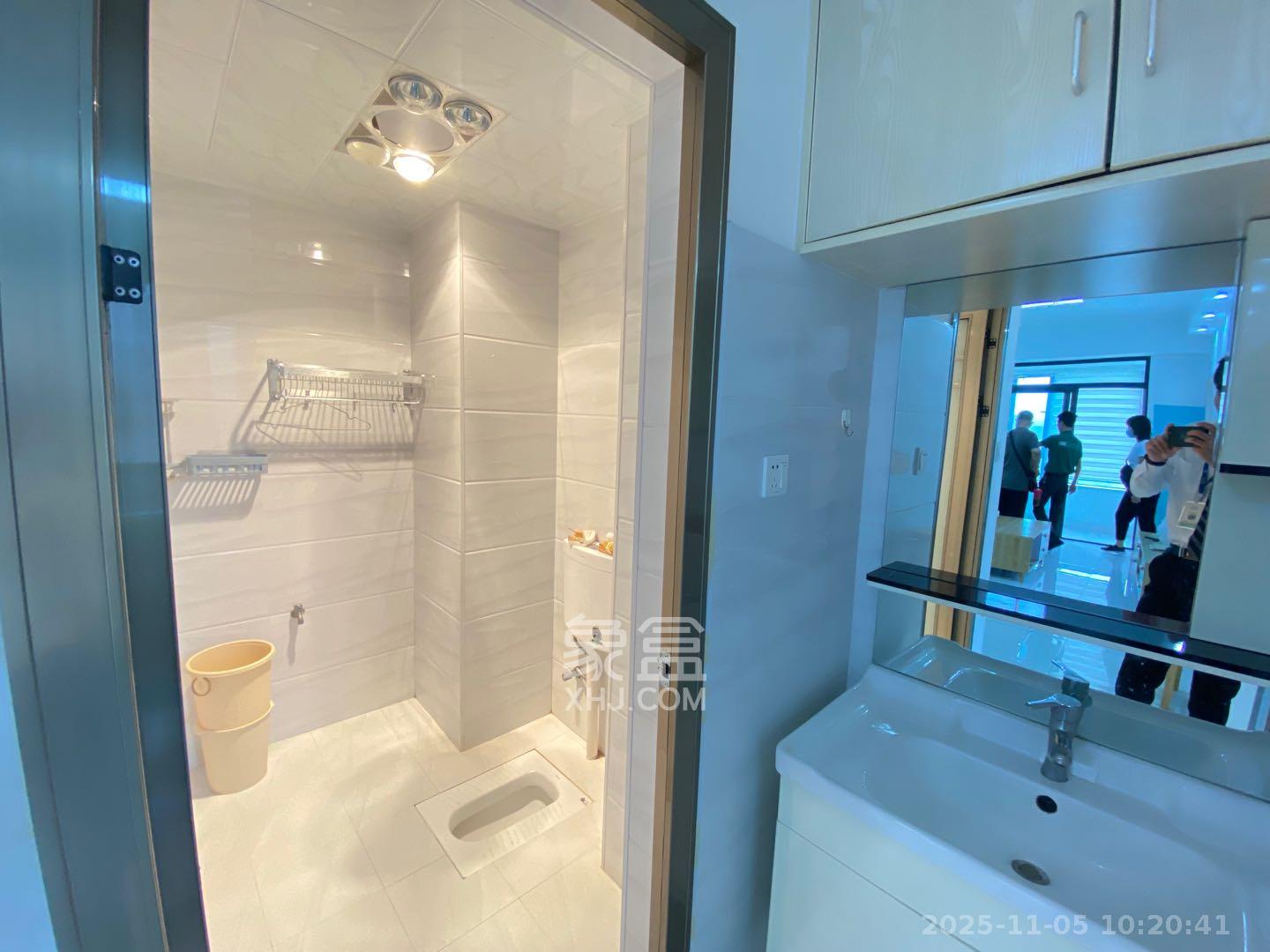 半山公馆（半山国际中心）  2室1厅1卫    2500.0元/月室内图