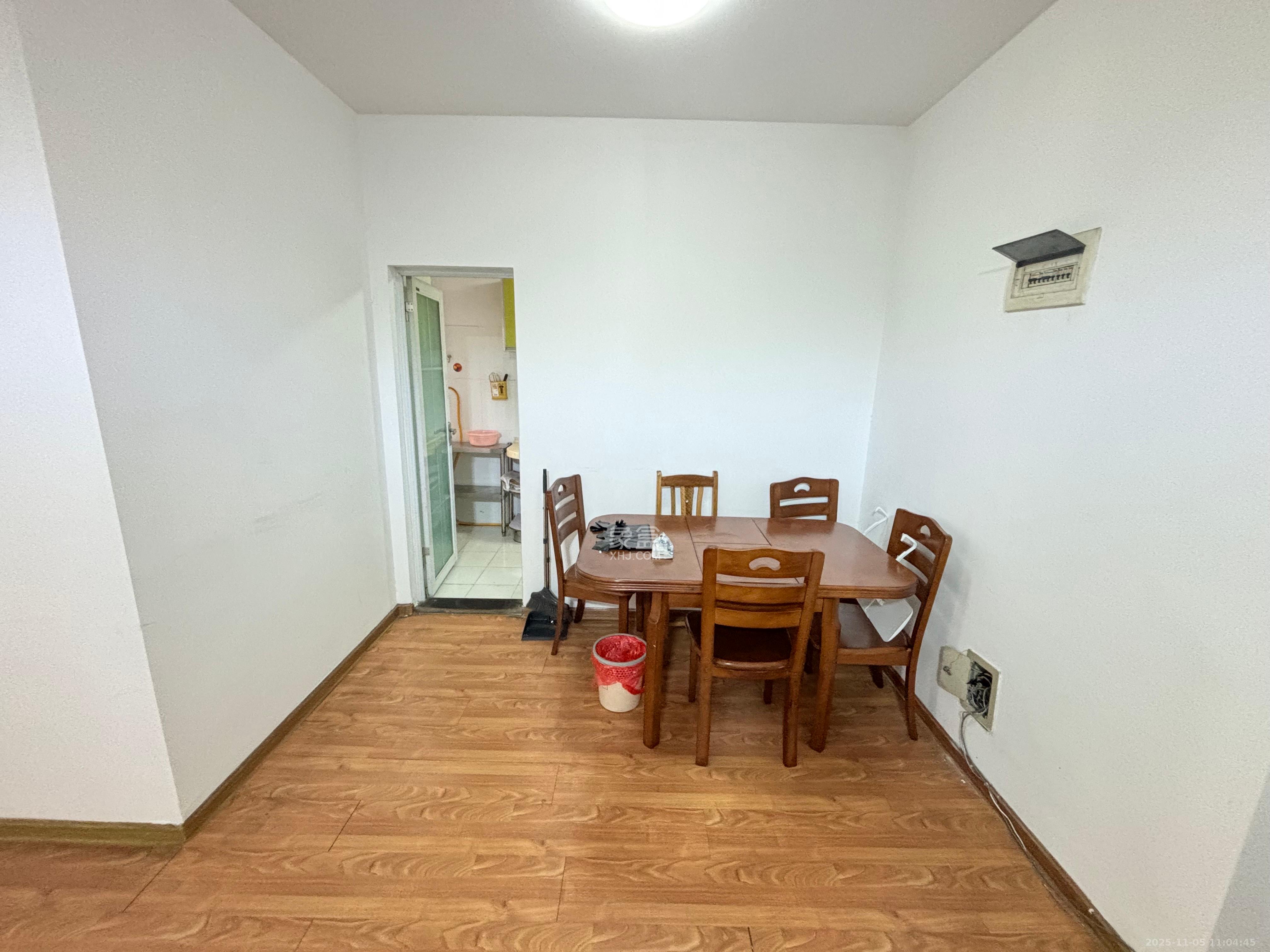 巧克力空间(建鸿达现代大厦) 2室2厅1卫 2000.0元/月 巧克力空间(建鸿达现代大厦) 2室2厅1卫 2000.0元/月室内图